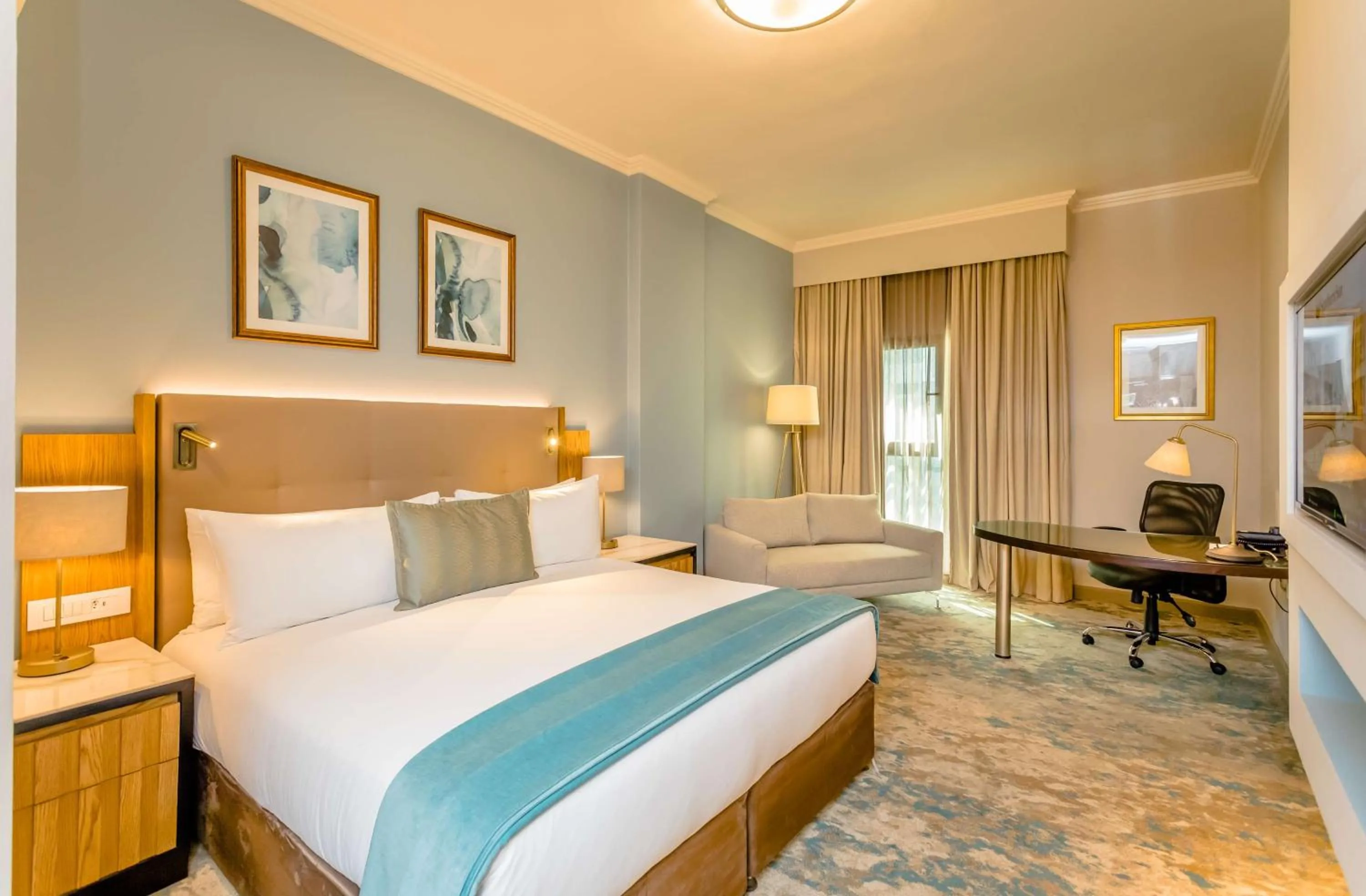 Bedroom, Bed in Southern Sun Sandton