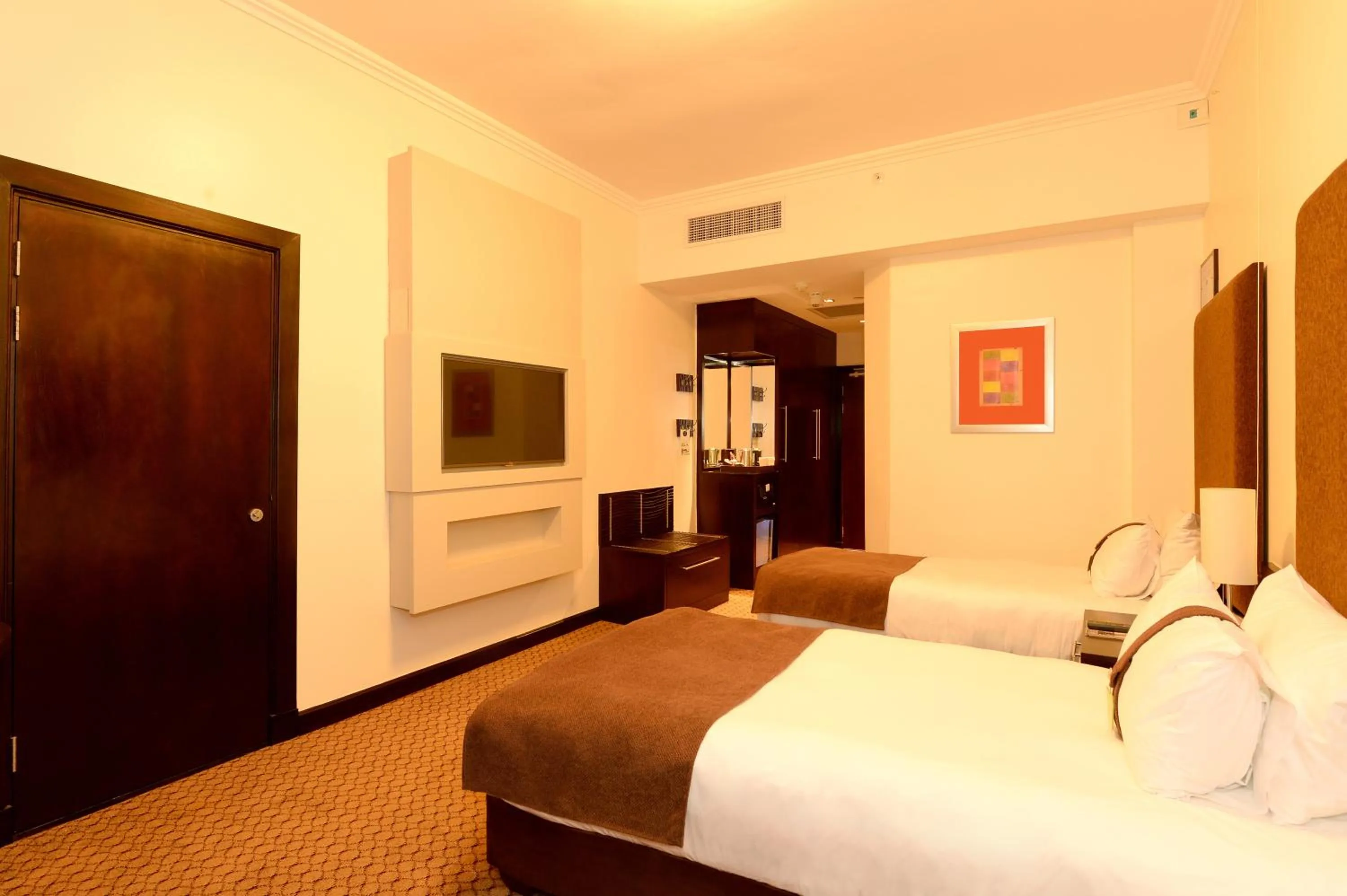 Photo of the whole room, Bed in Holiday Inn Sandton, an IHG Hotel