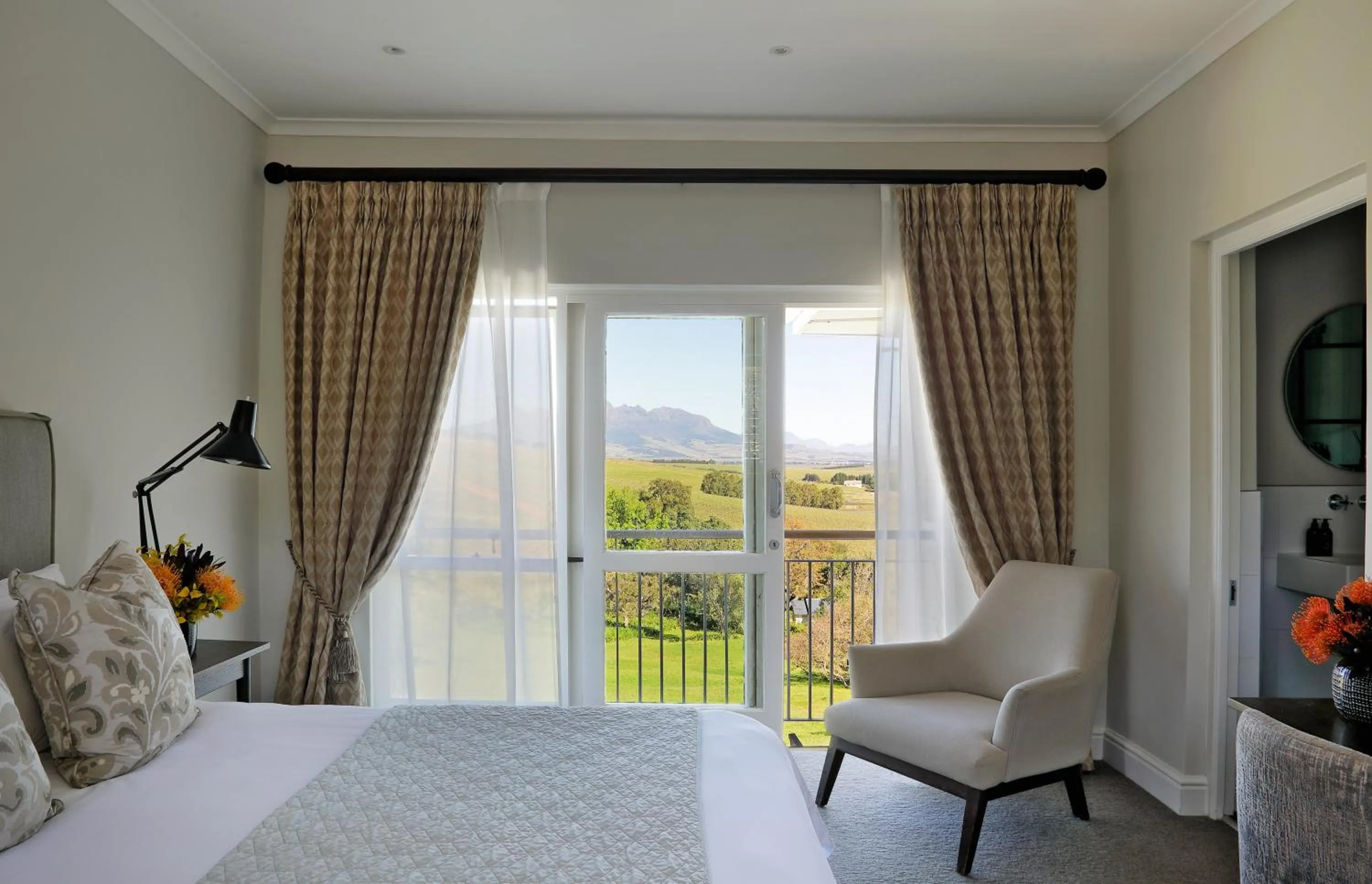 View (from property/room), Bed in Sugarbird Manor