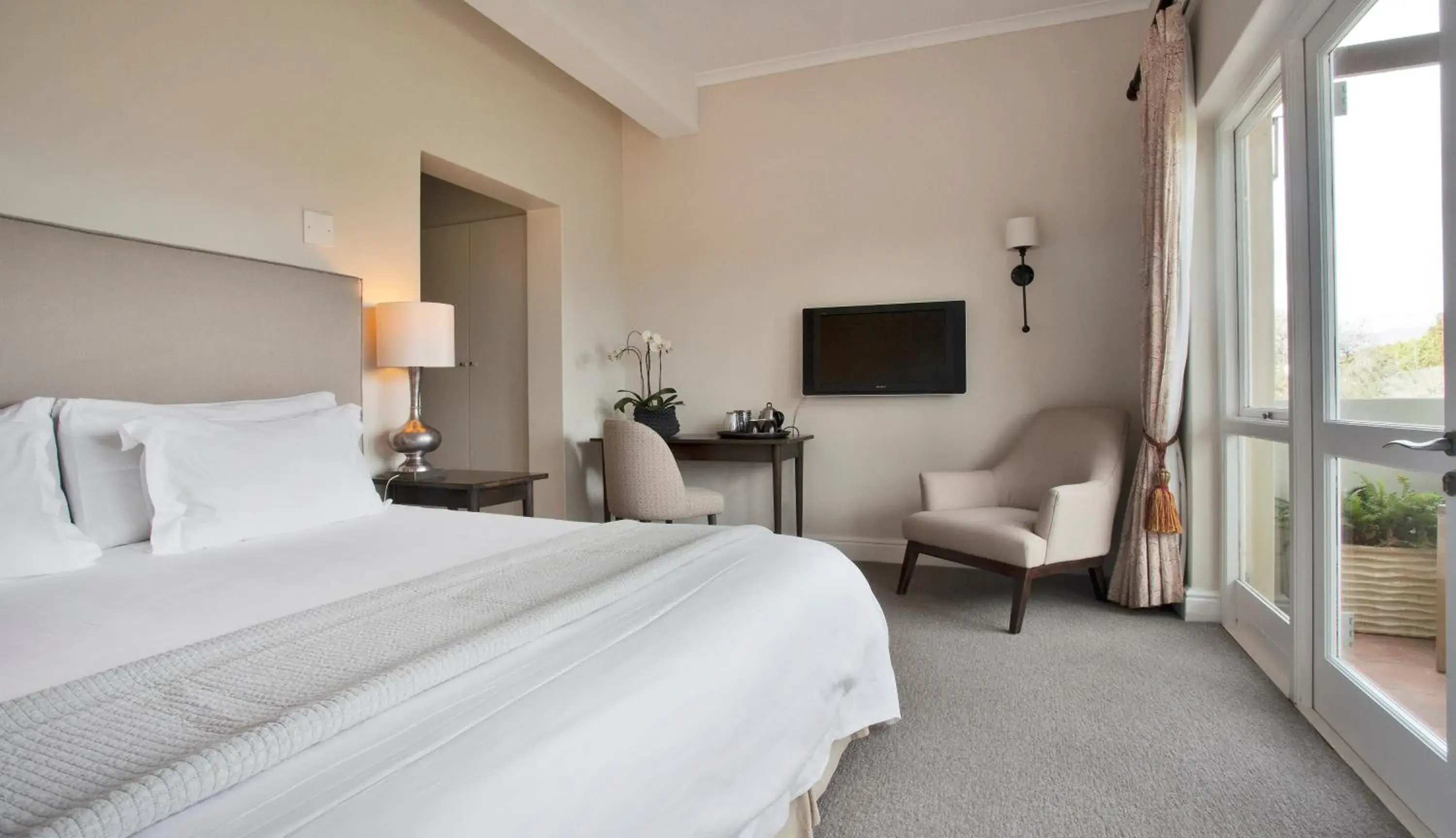 Superior King Room in Sugarbird Manor Superior King Room in Sugarbird Manor