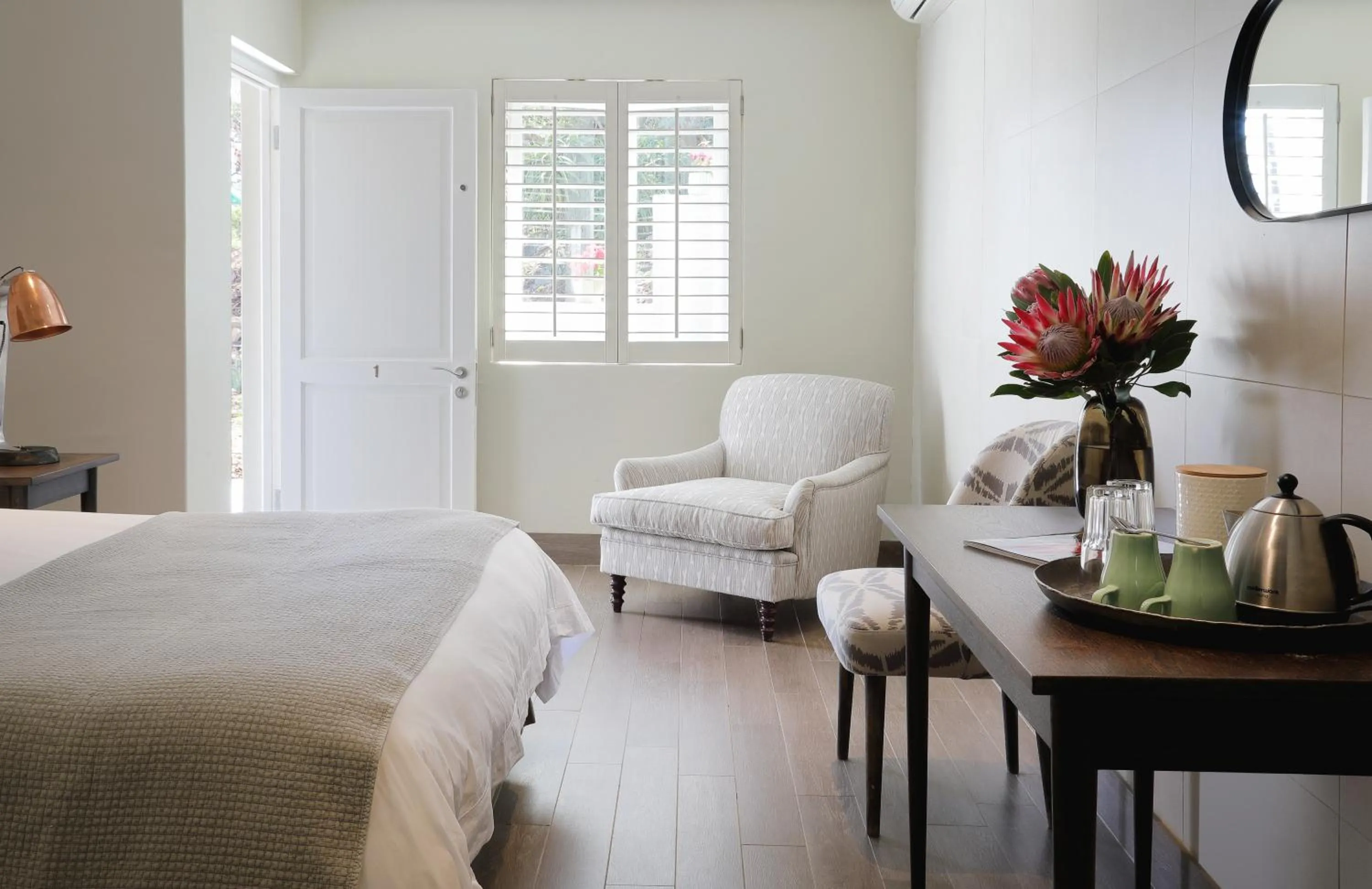 Inner courtyard view, Bed in Sugarbird Manor