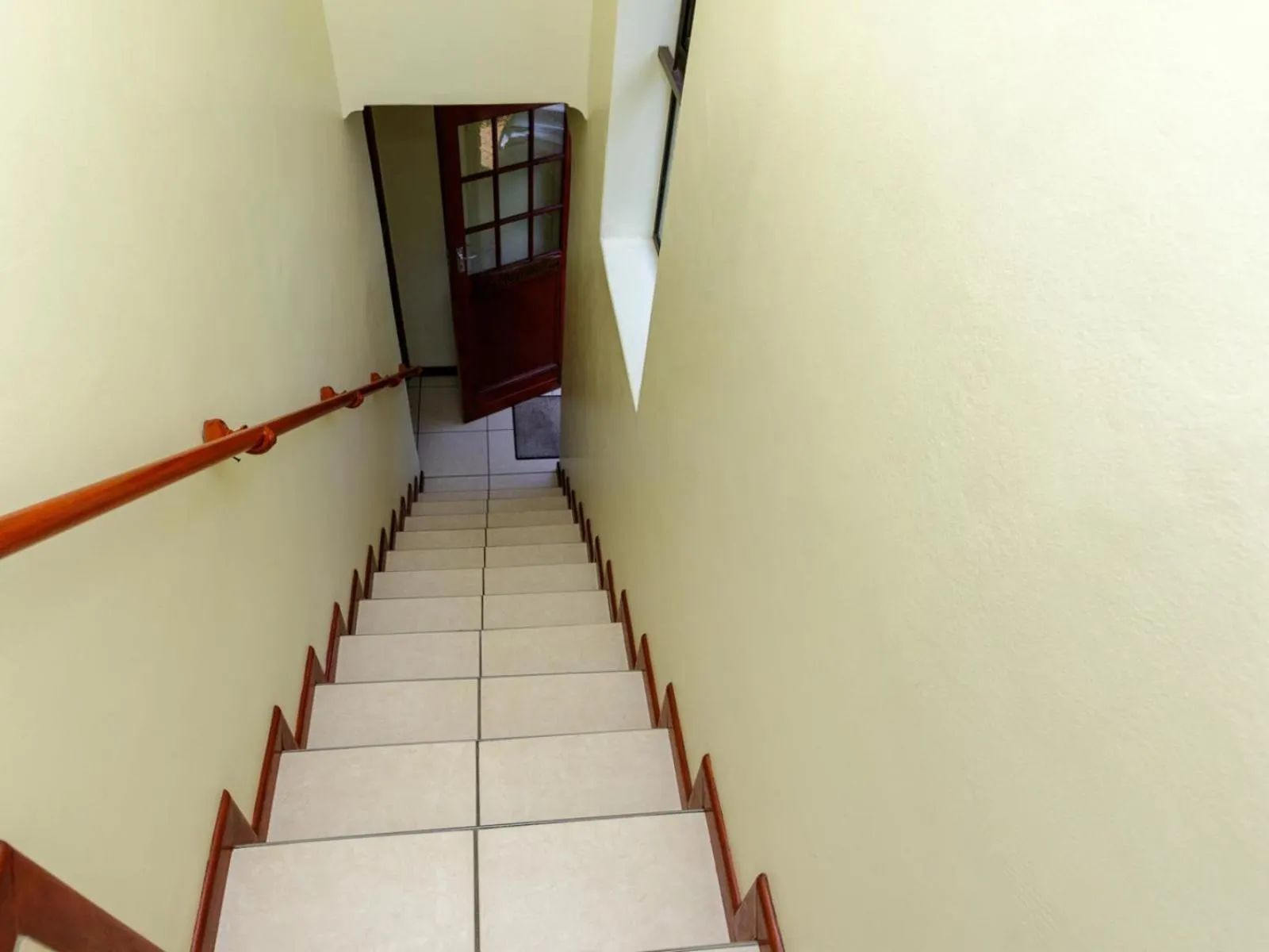 Photo of the whole room in Ascot Gardens Self Catering