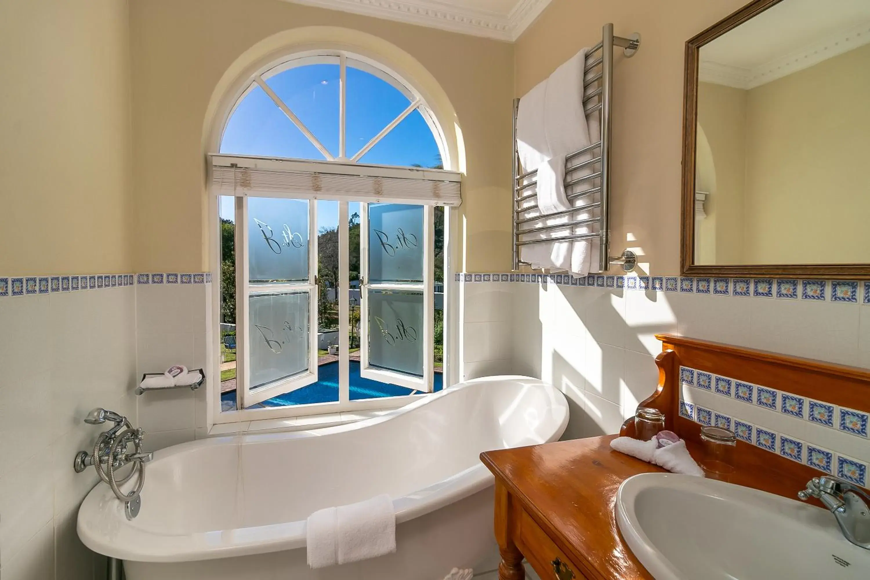 Deluxe Suite - Garden Facing - 3 in St. James of Knysna Deluxe Suite - Garden Facing - 3 in St. James of Knysna