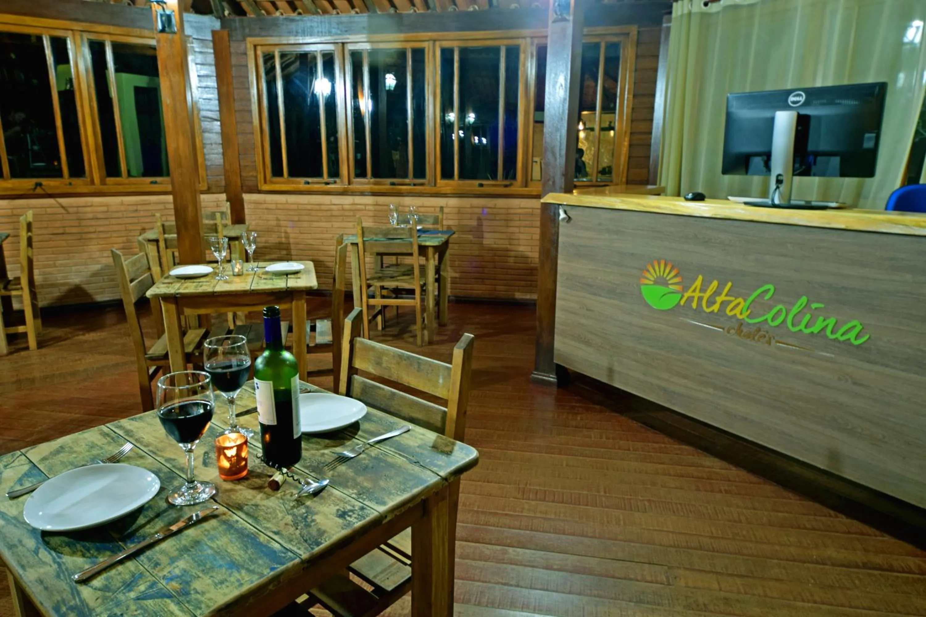 Restaurant/places to eat in Alta Colina Chalés