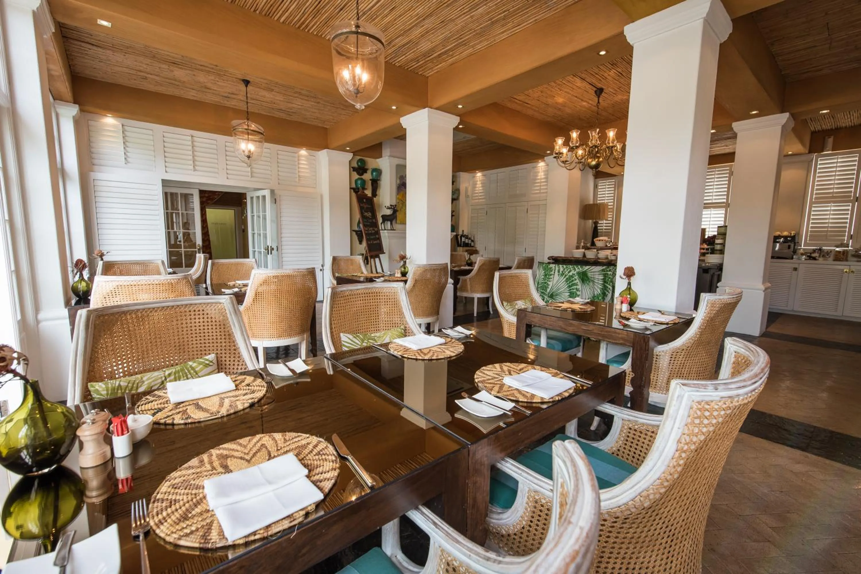 Restaurant/places to eat in Hout Bay Manor