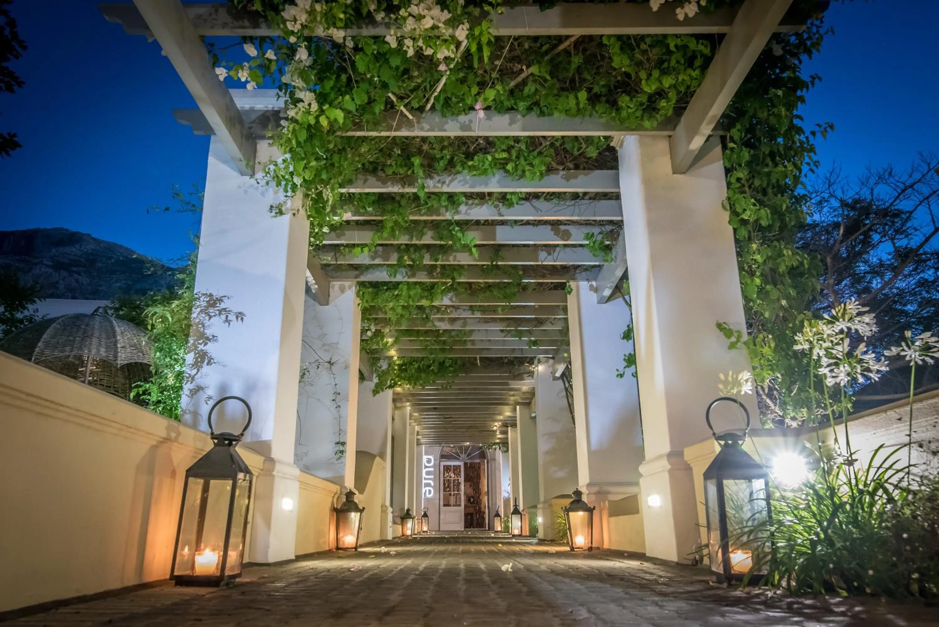 Restaurant/places to eat in Hout Bay Manor