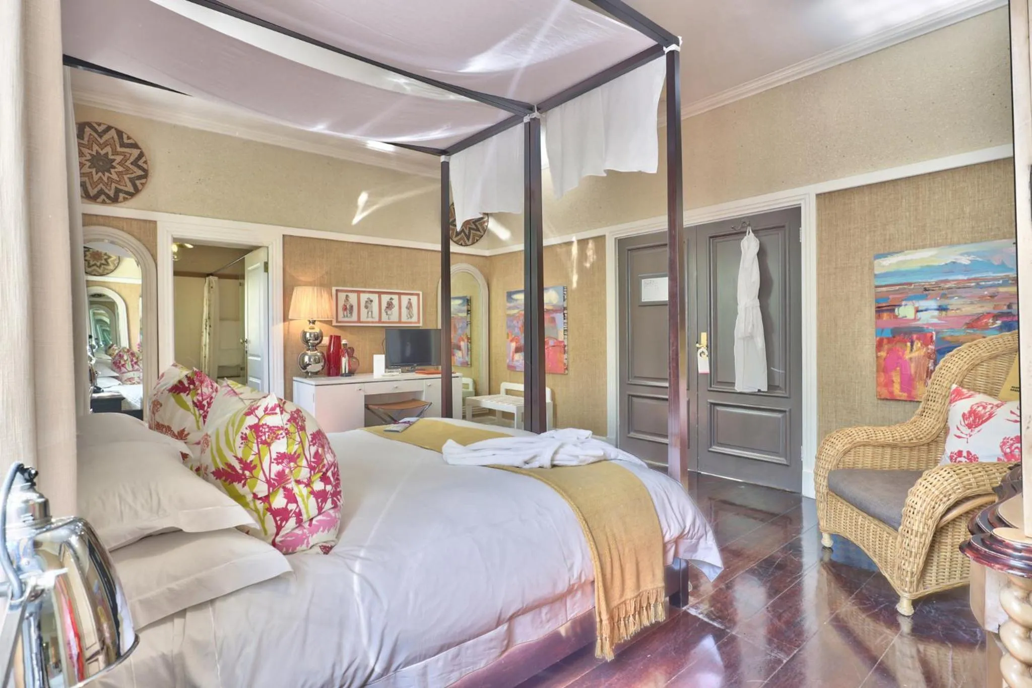 Bedroom, Bed in Hout Bay Manor
