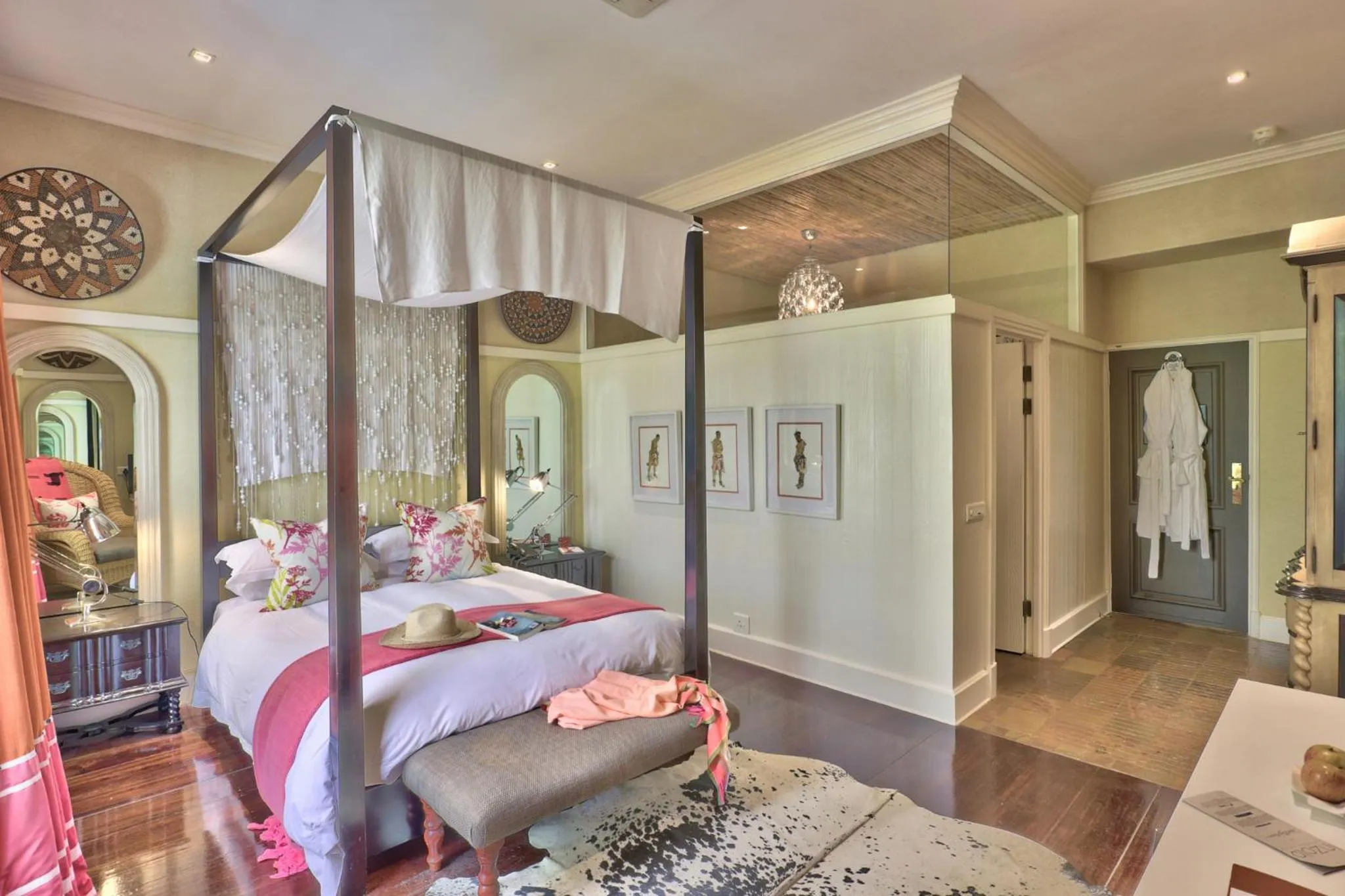 Bedroom in Hout Bay Manor