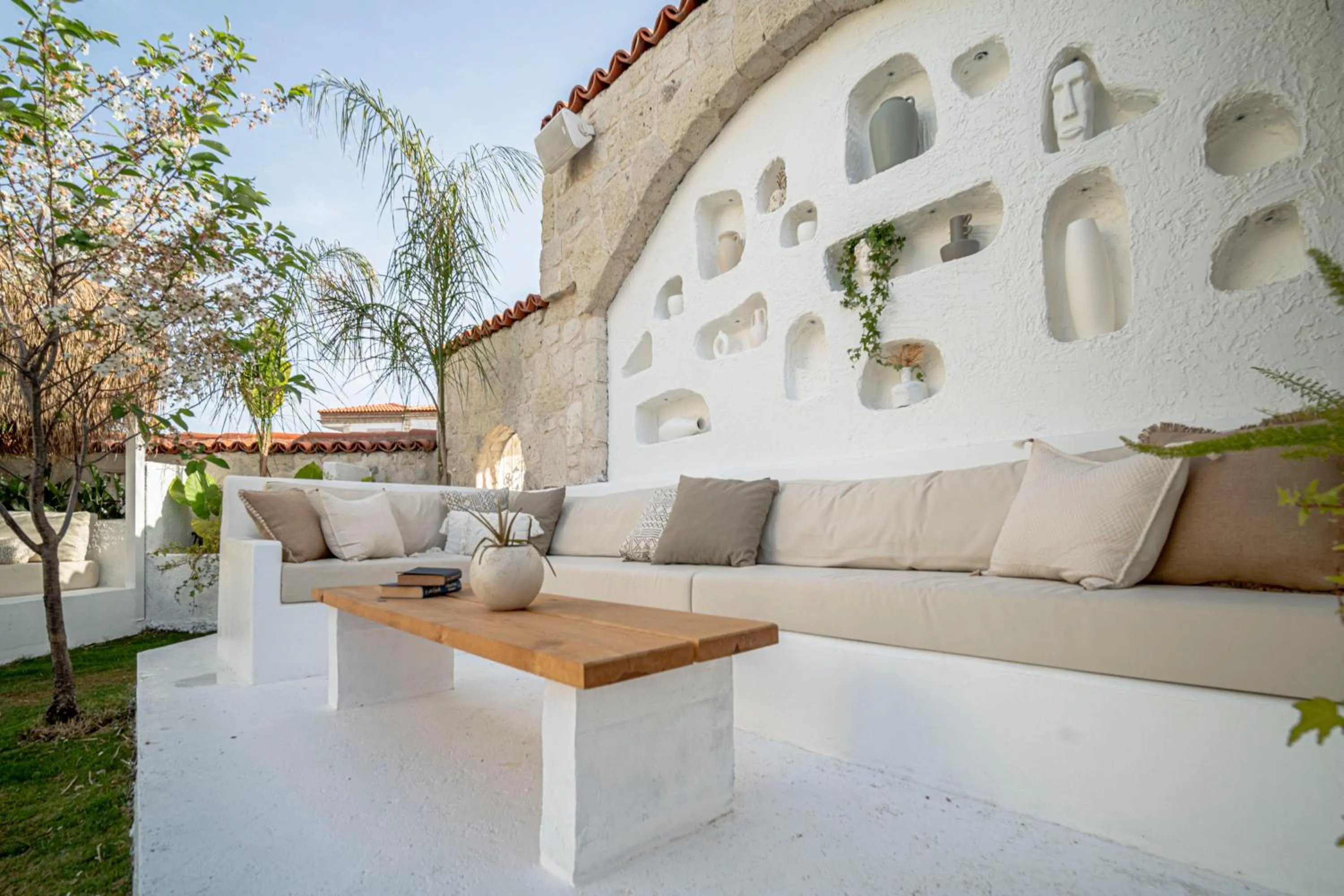 Garden in Sandal Alaçatı - Adult Only