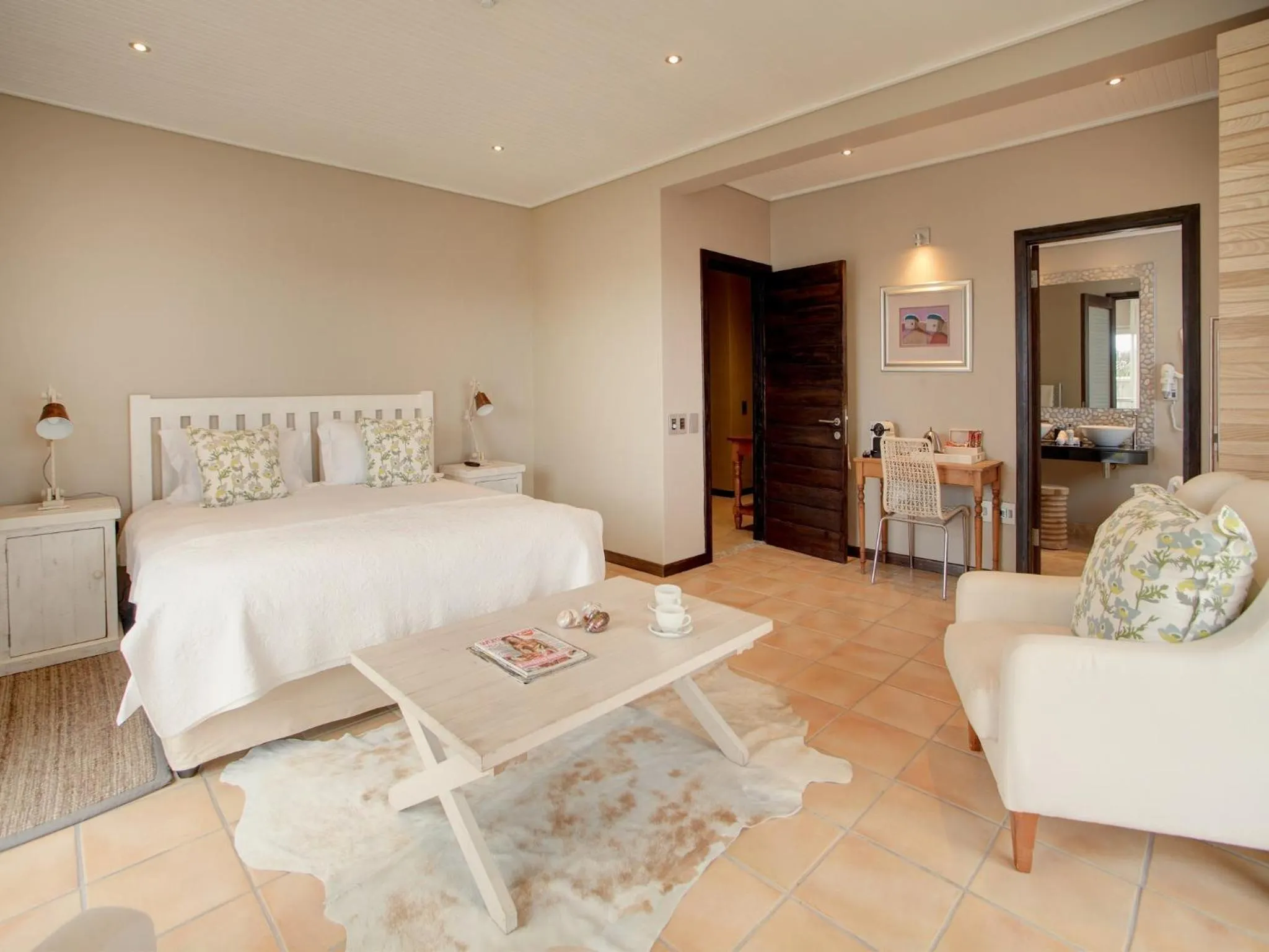 Bathroom, Bed in Abalone Guest Lodge