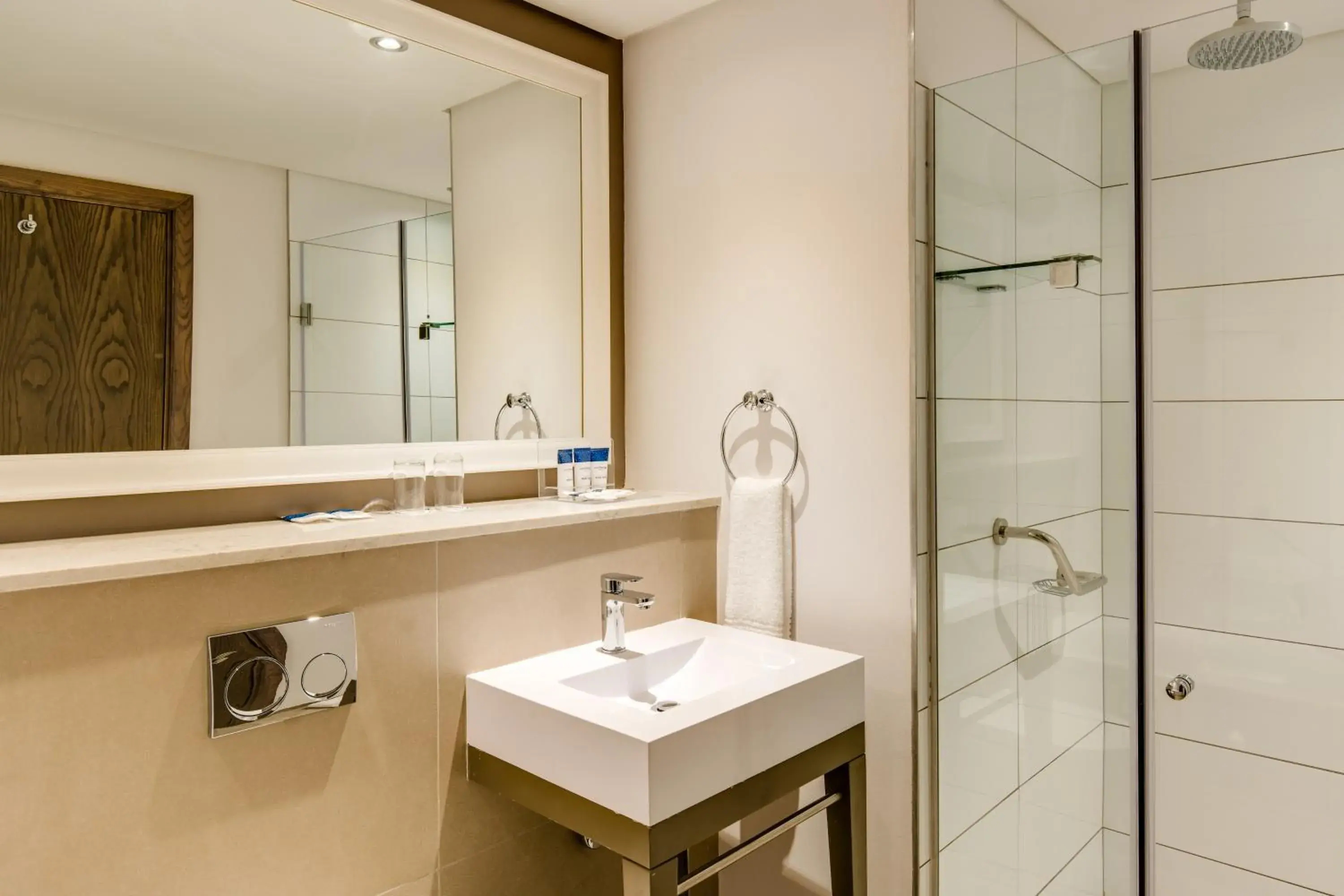 Queen Room with Two Queen Beds in Protea Hotel by Marriott Durban Umhlanga Queen Room with Two Queen Beds in Protea Hotel by Marriott Durban Umhlanga