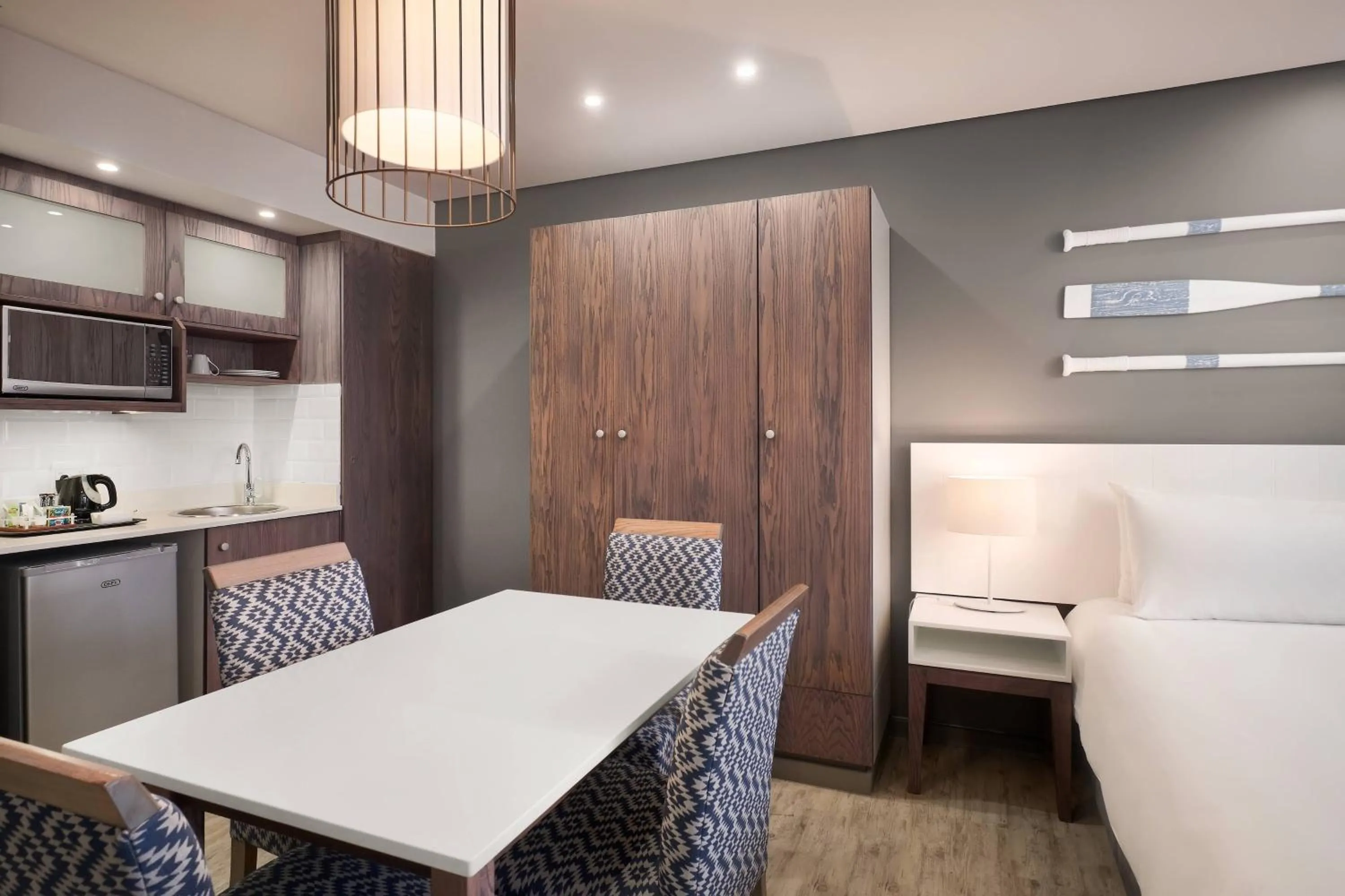 Kitchen or kitchenette, Bed in Protea Hotel by Marriott Durban Umhlanga