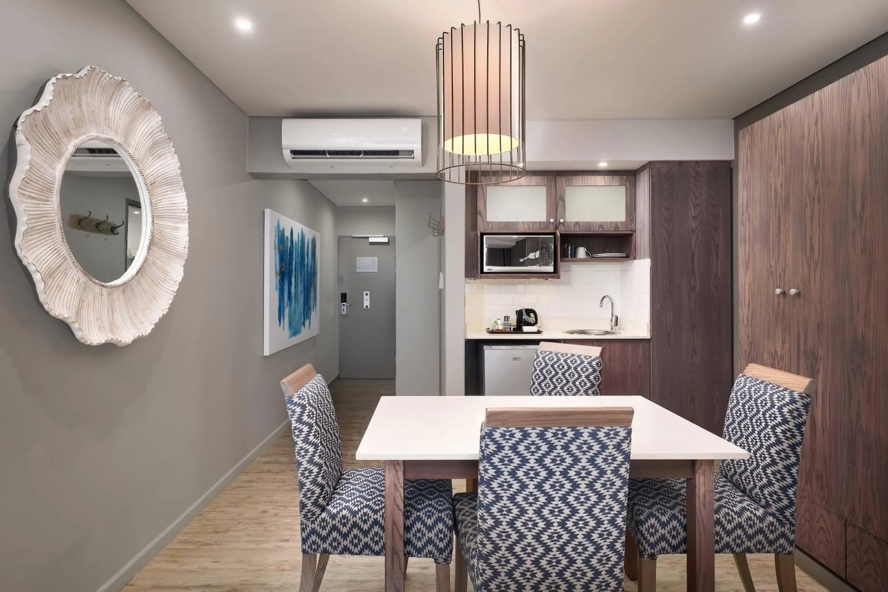 Kitchen or kitchenette in Protea Hotel by Marriott Durban Umhlanga