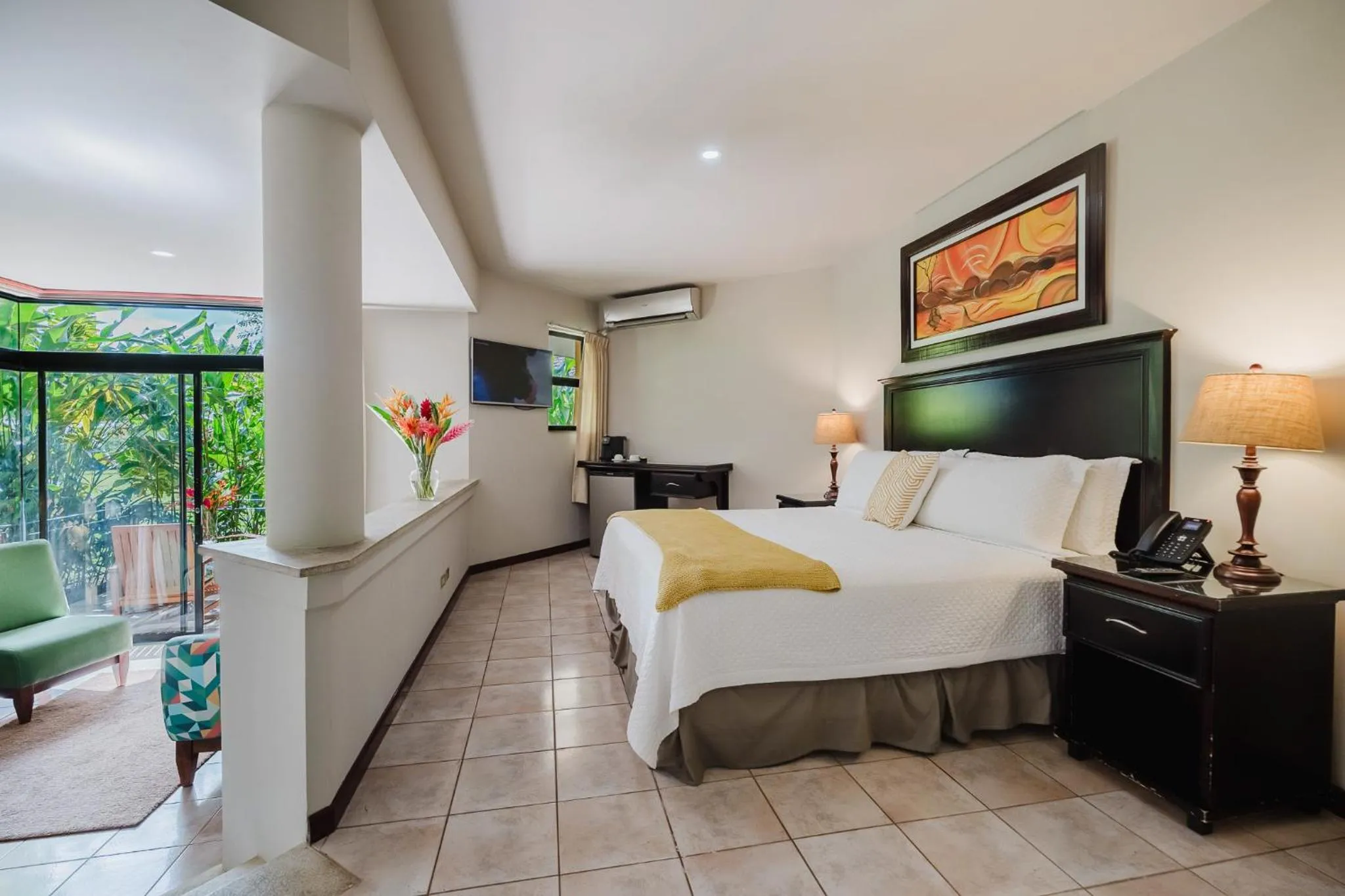 TV and multimedia, Bed in Papagayo Golden Palms Beachfront Hotel