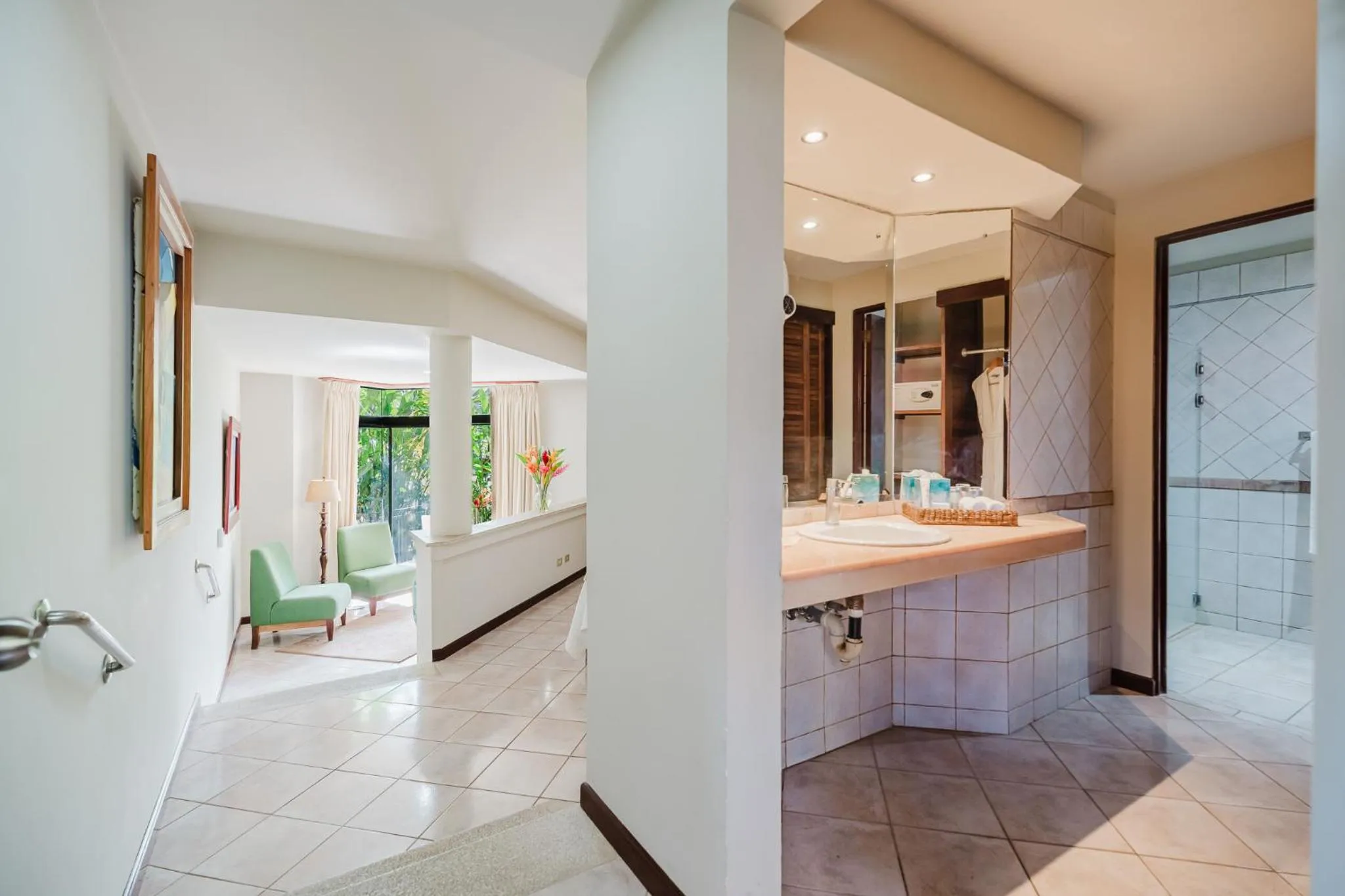 Bathroom in Papagayo Golden Palms Beachfront Hotel