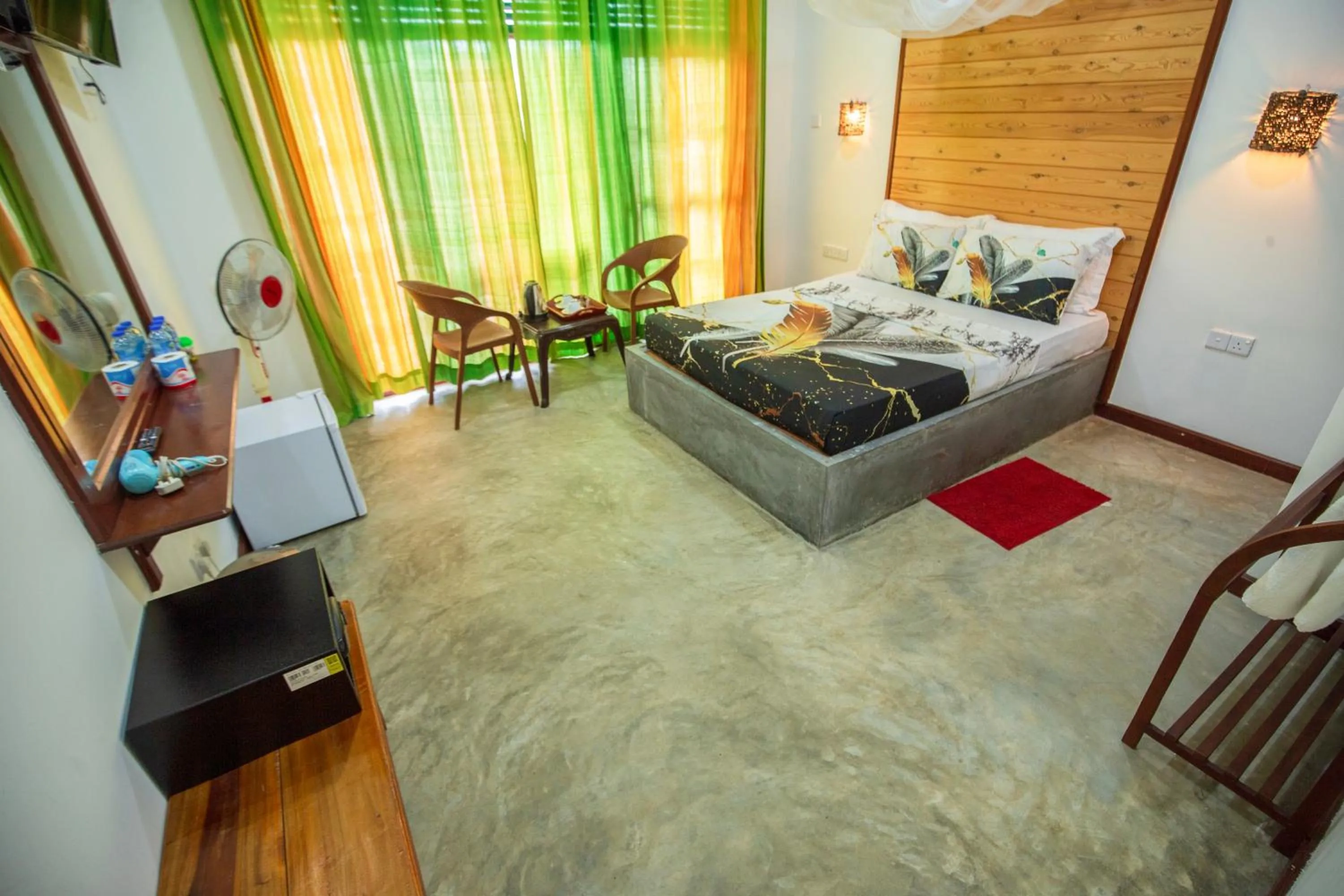 safe, Bed in Ella Rawana Den Hotel