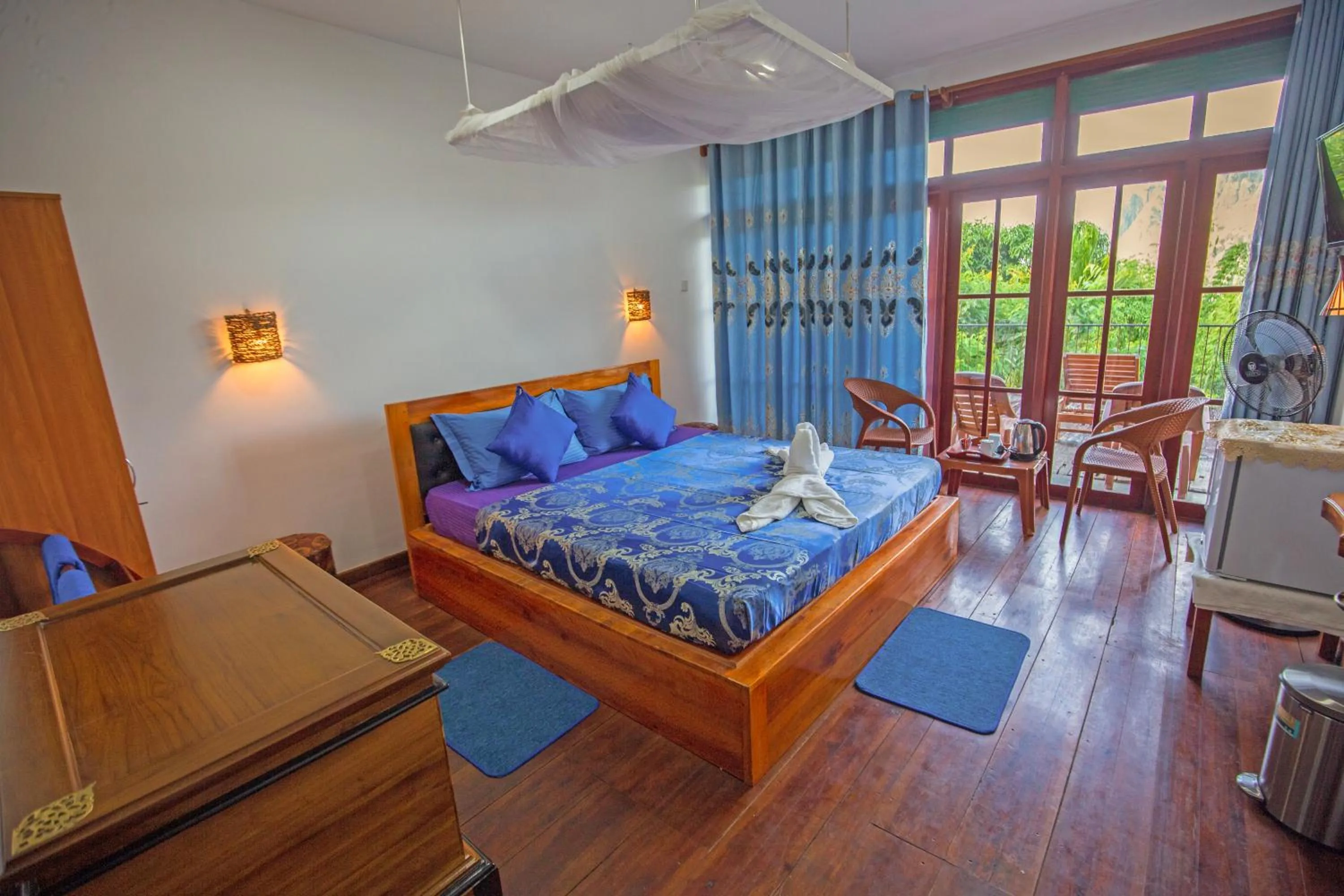 Photo of the whole room, Bed in Ella Rawana Den Hotel