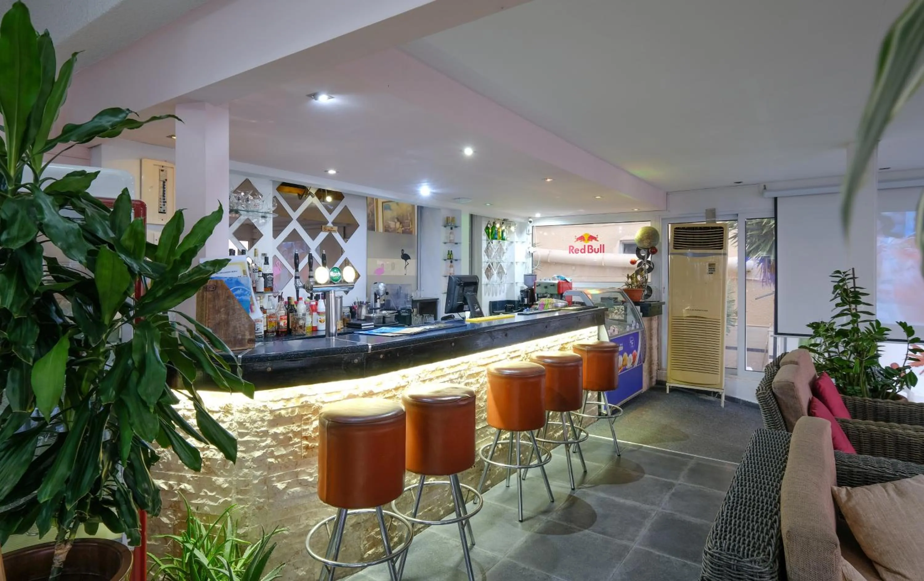 Lounge or bar, Lounge/Bar in Flamingo Beach Hotel