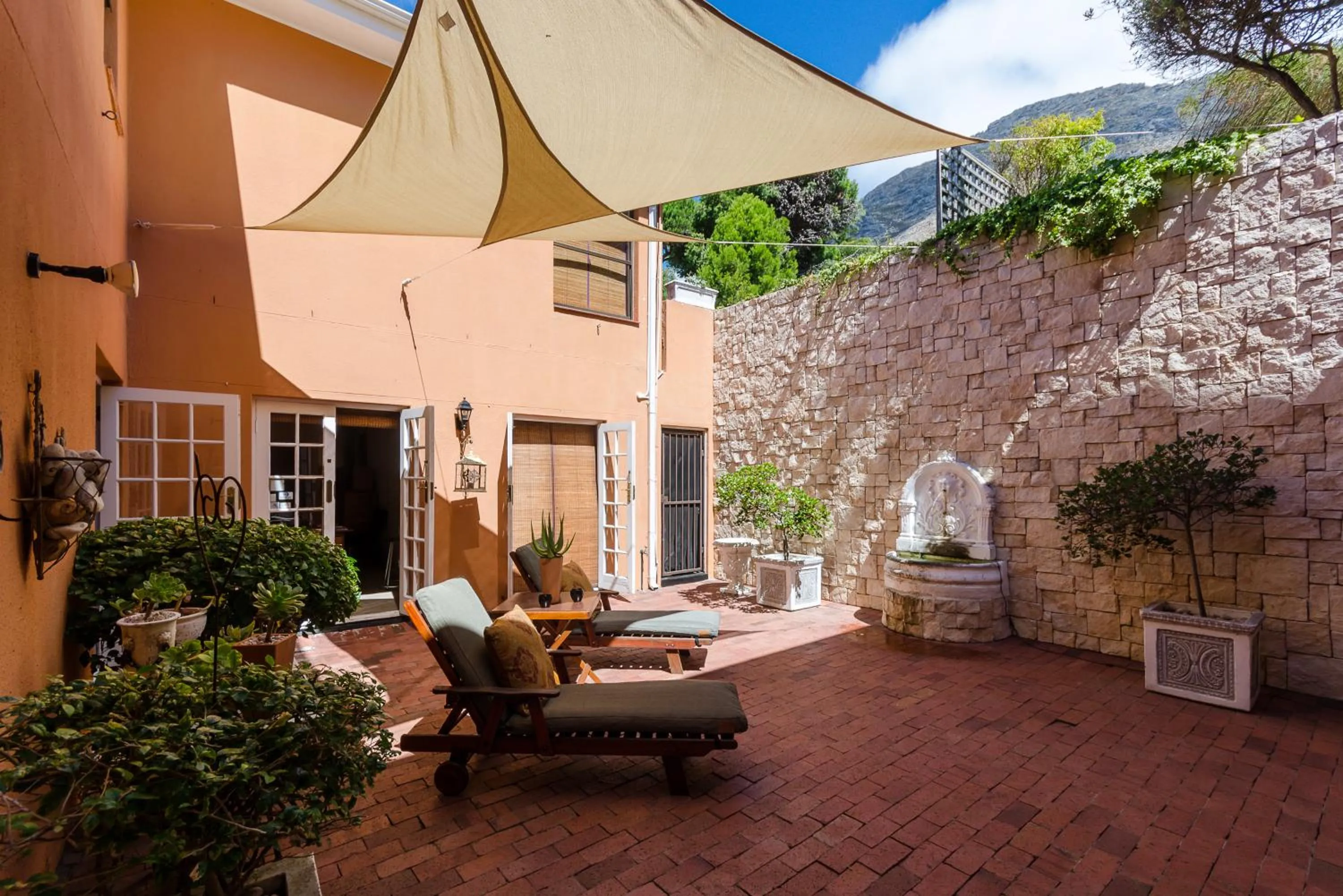 Whale View Manor & Spa