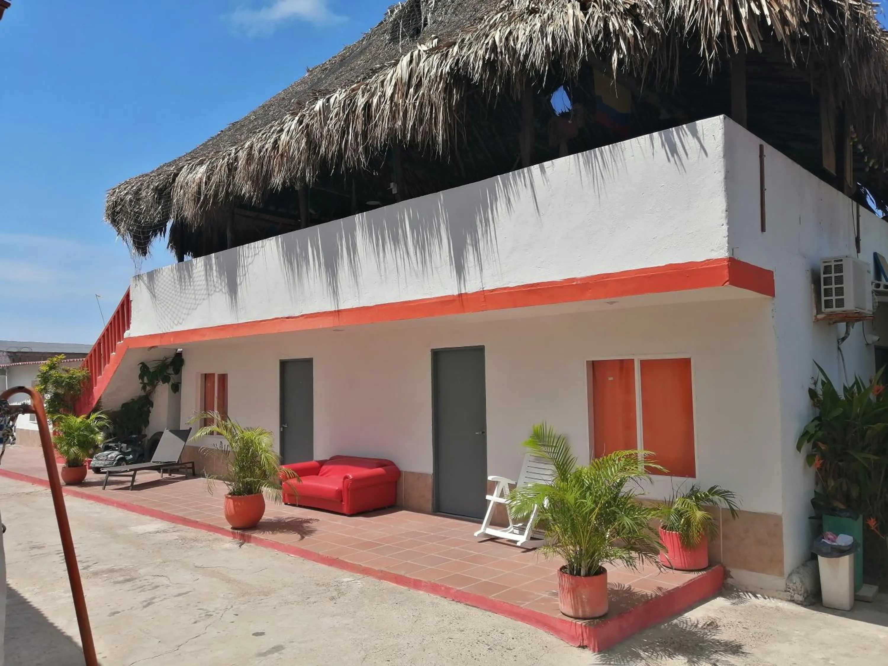 Facade/entrance in Manzanillo Beach