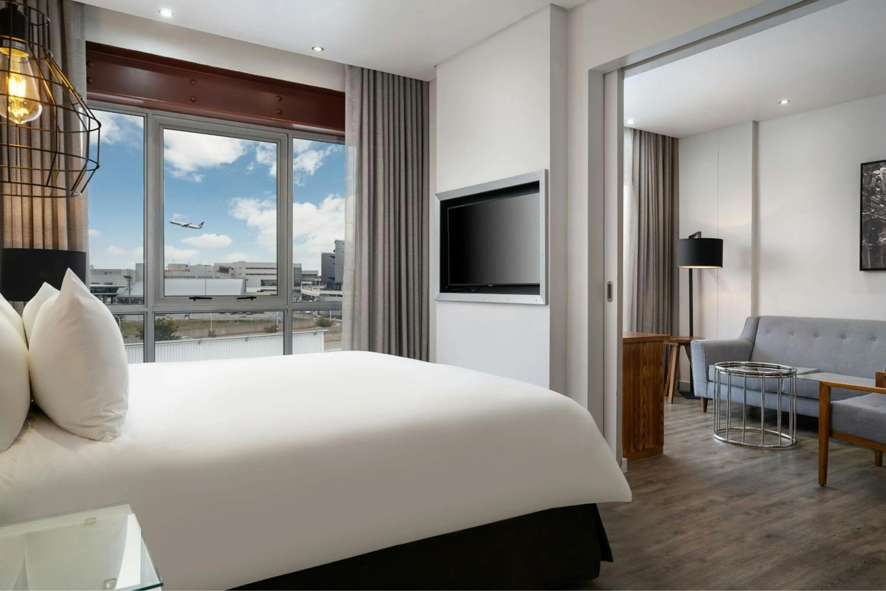 Bedroom, Bed in Protea Hotel by Marriott O R Tambo Airport