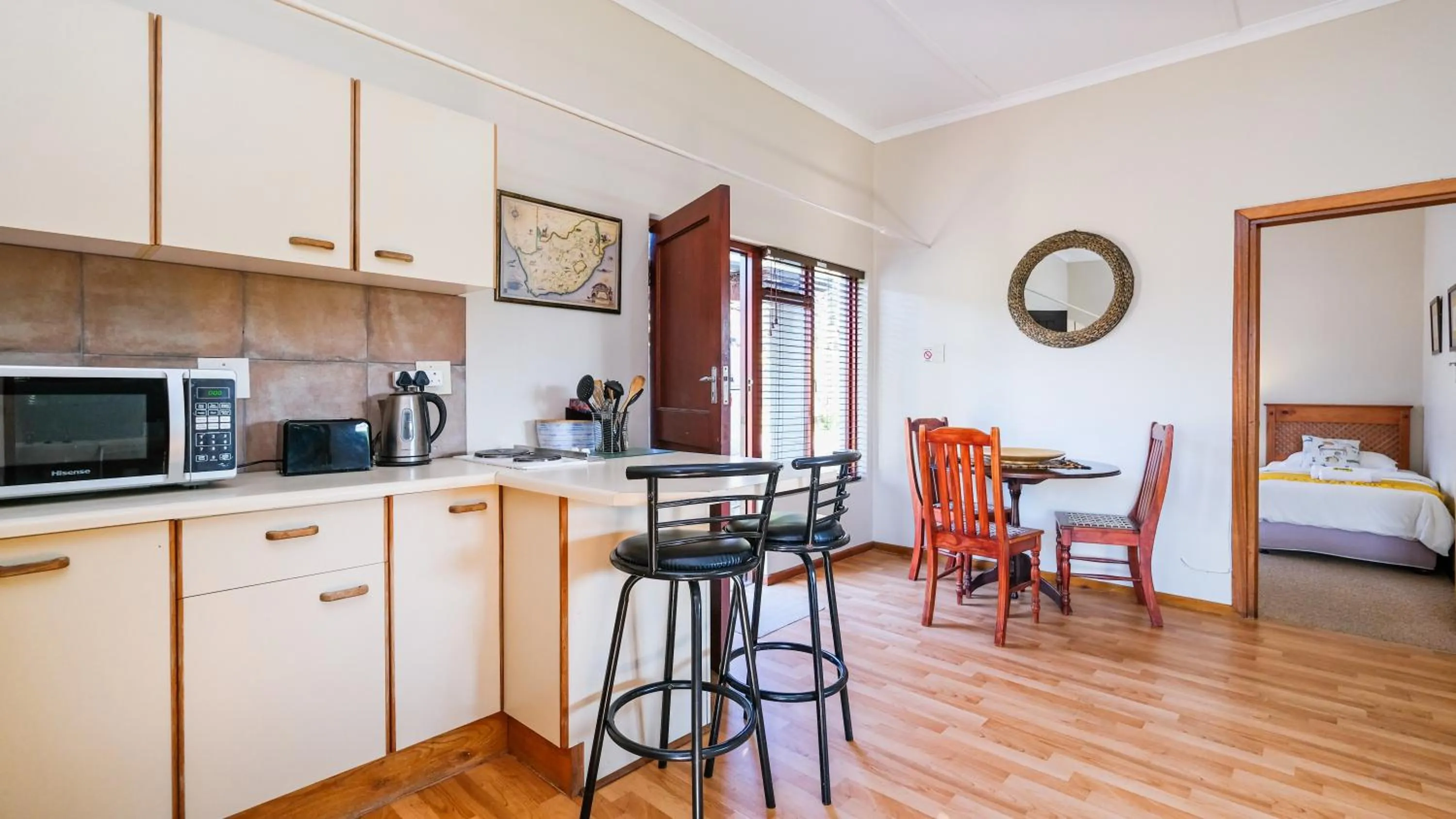kitchen, Bed in Hildesheim Guest Lodge