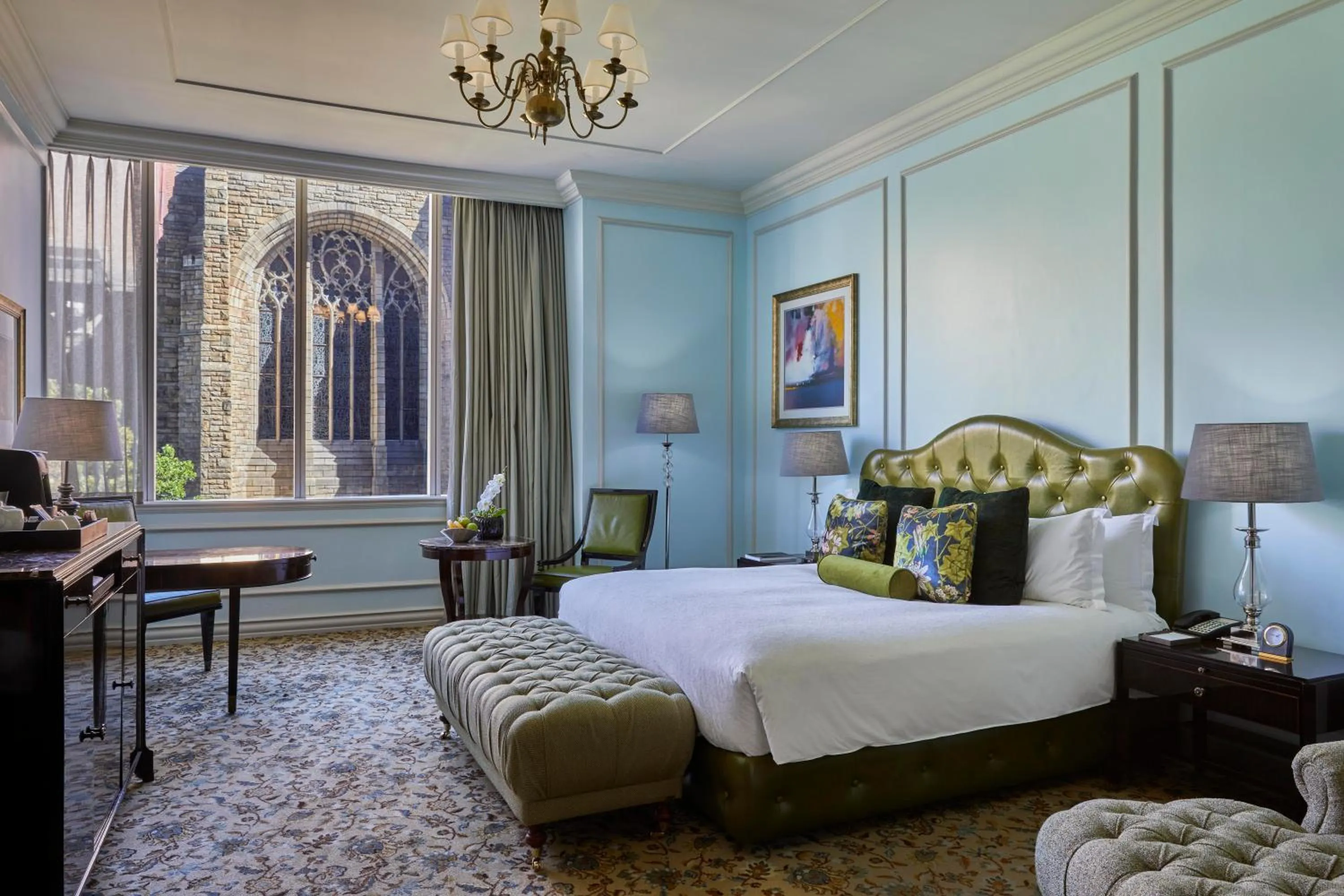 Shower, Bed in Taj Cape Town