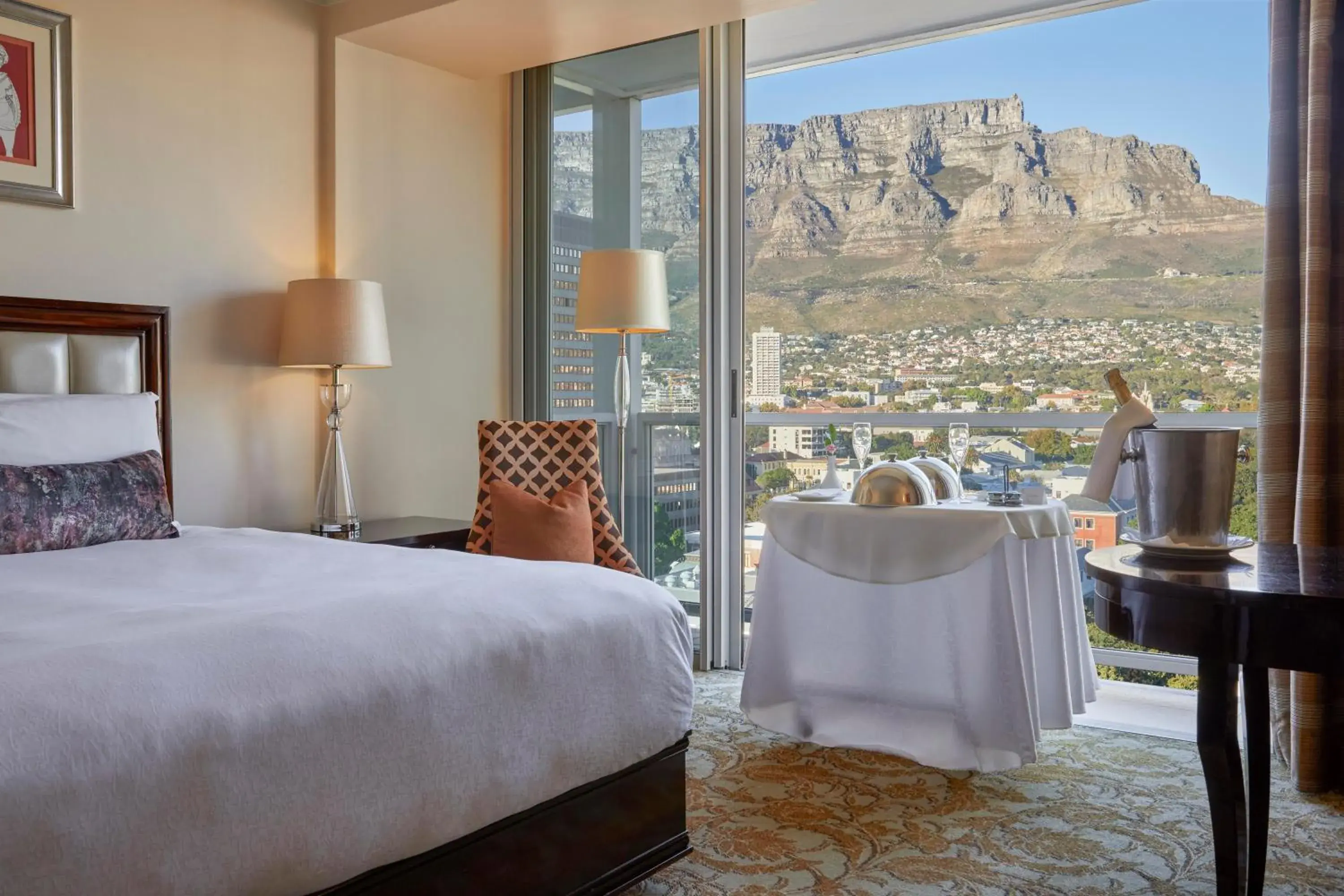 Luxury King Room with Mountain View - single occupancy - Tower Wing in Taj Cape Town Luxury King Room with Mountain View - single occupancy - Tower Wing in Taj Cape Town