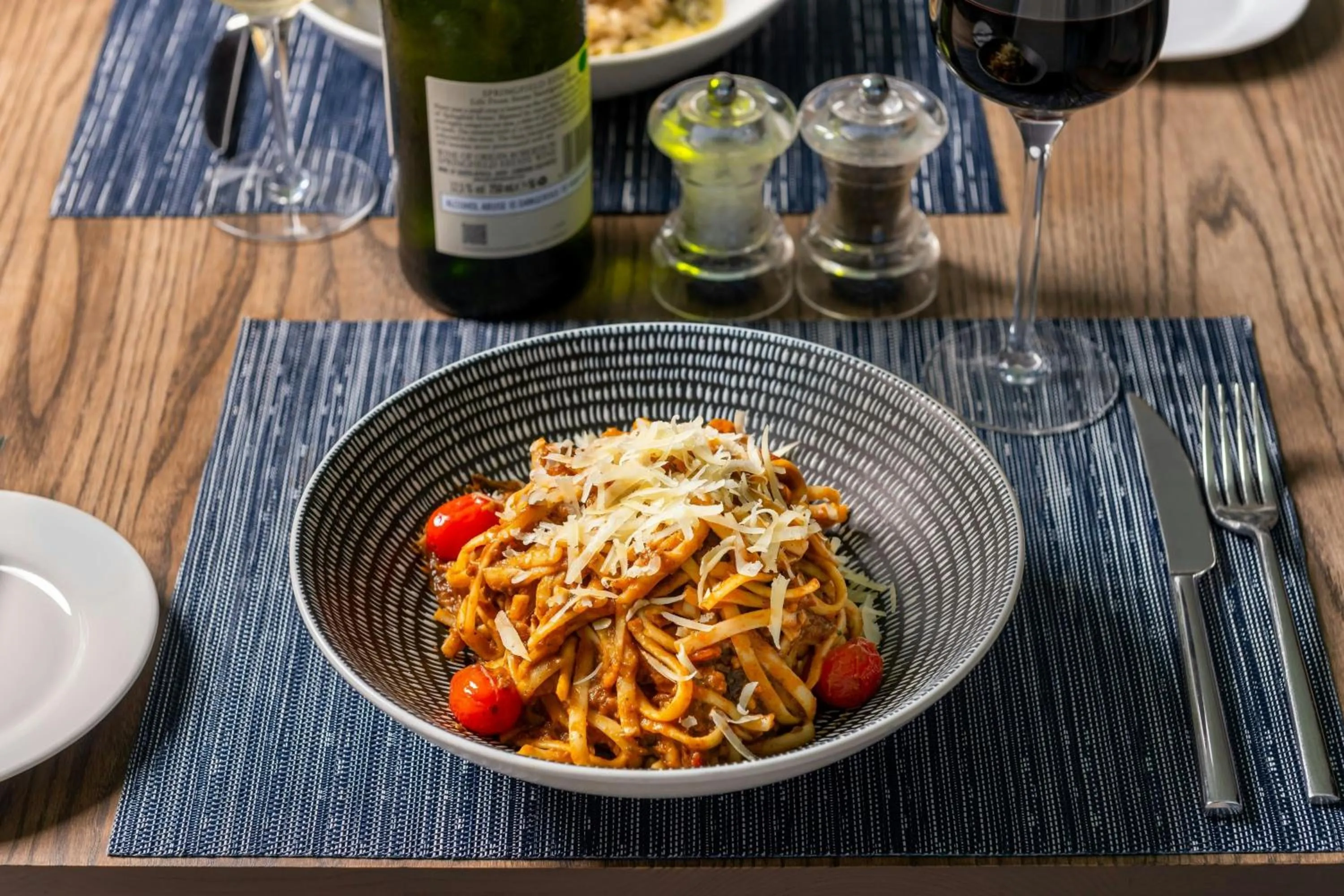 Restaurant/places to eat in Cape Town Marriott Hotel Crystal Towers