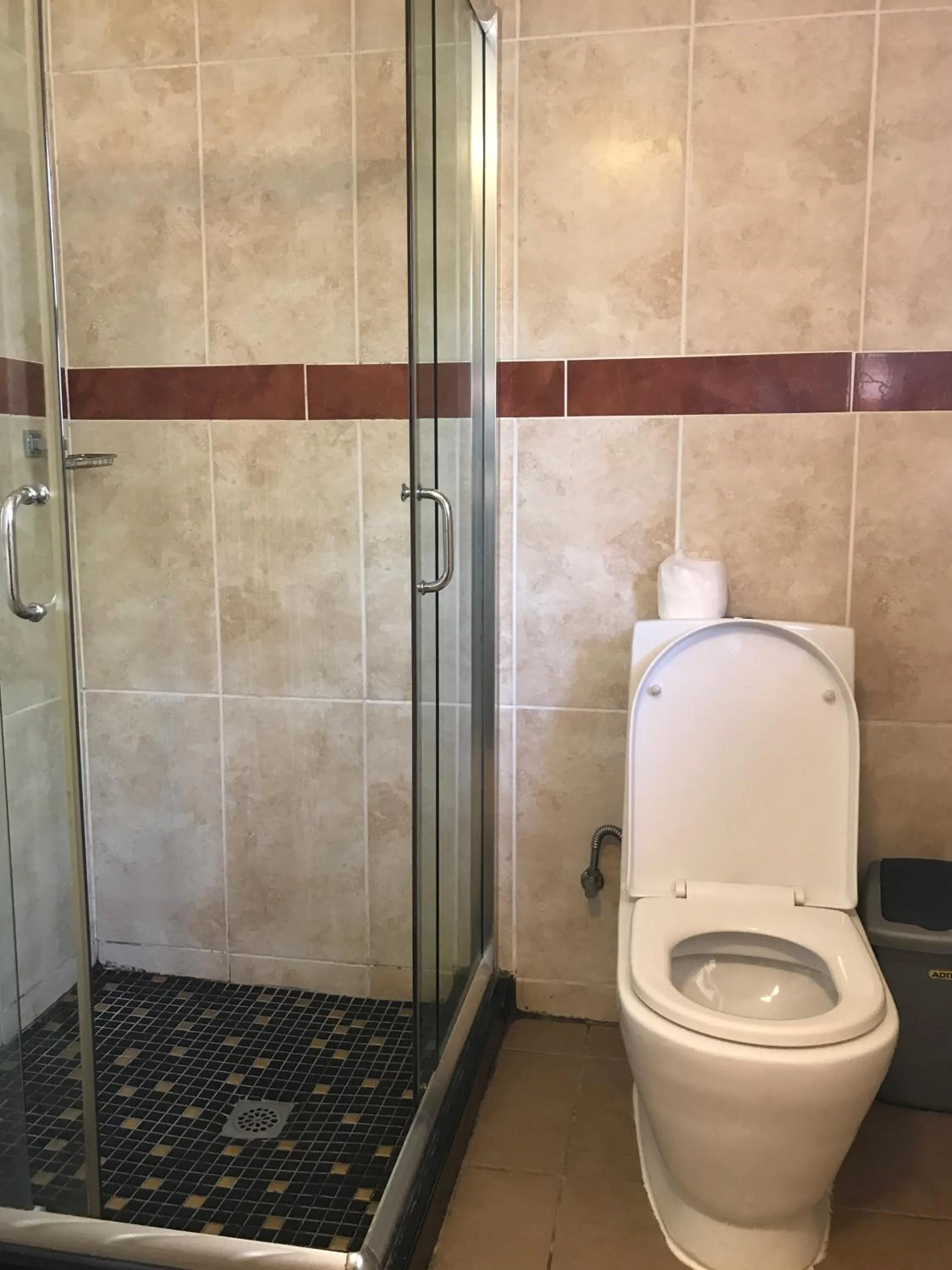 Bathroom in The Elegant Lodge Menlo Park