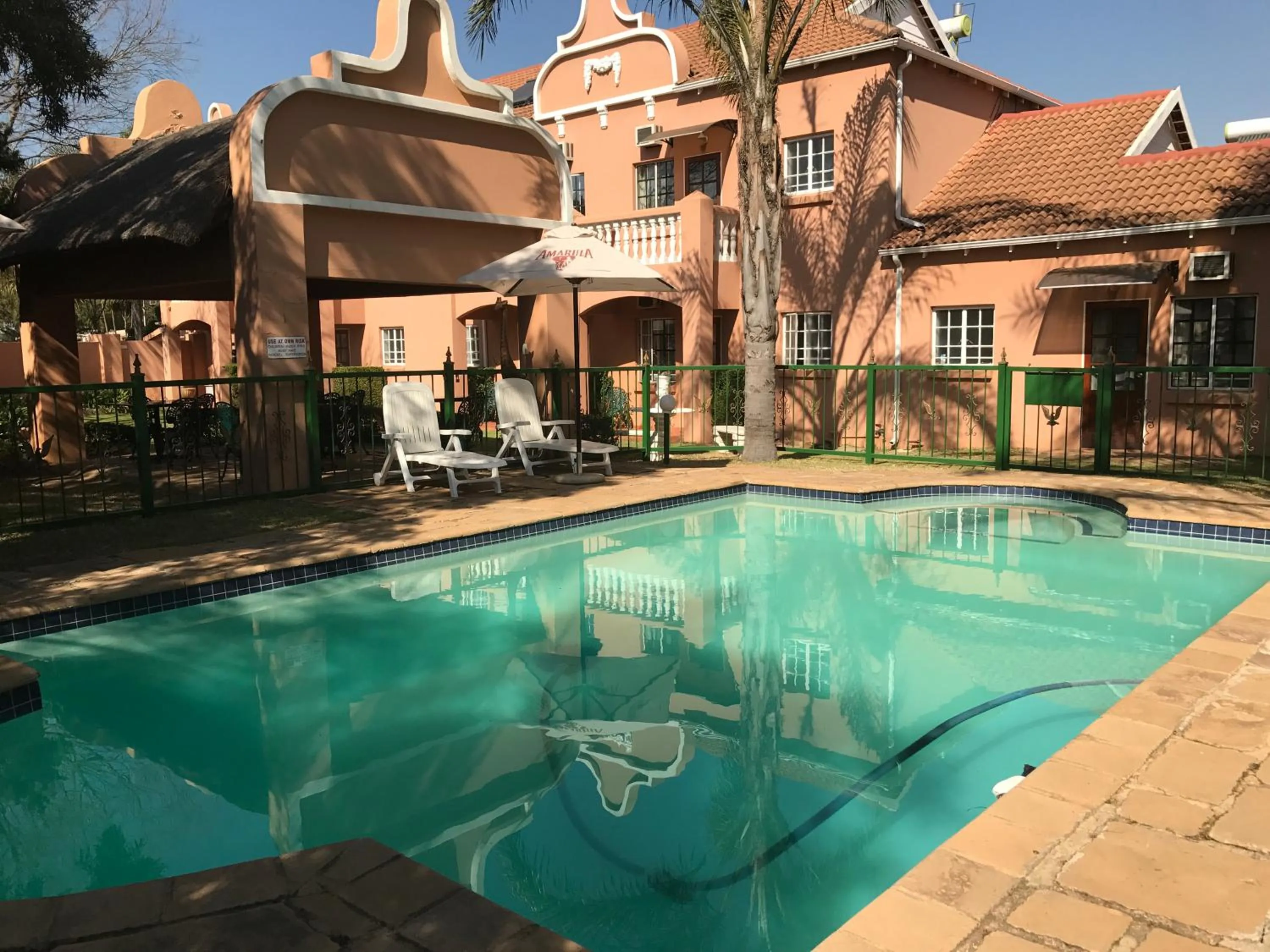 Pool view in The Elegant Lodge Menlo Park