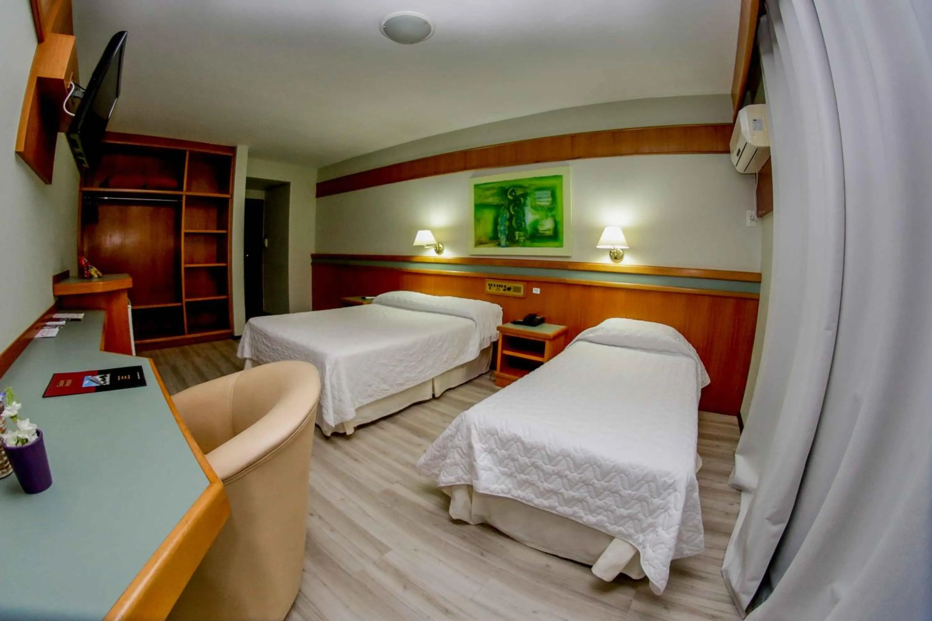 Bedroom, Bed in Susin Hotel