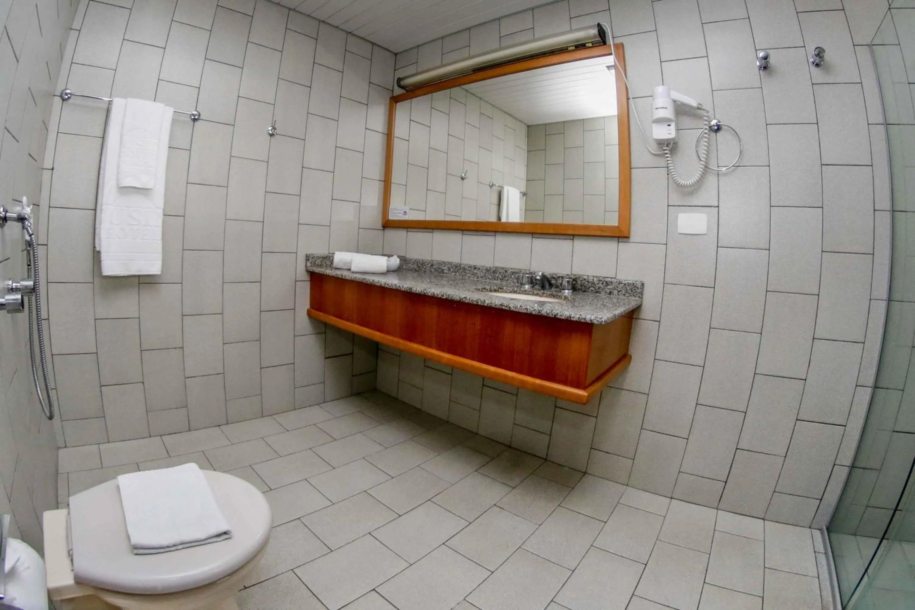 Bathroom in Susin Hotel