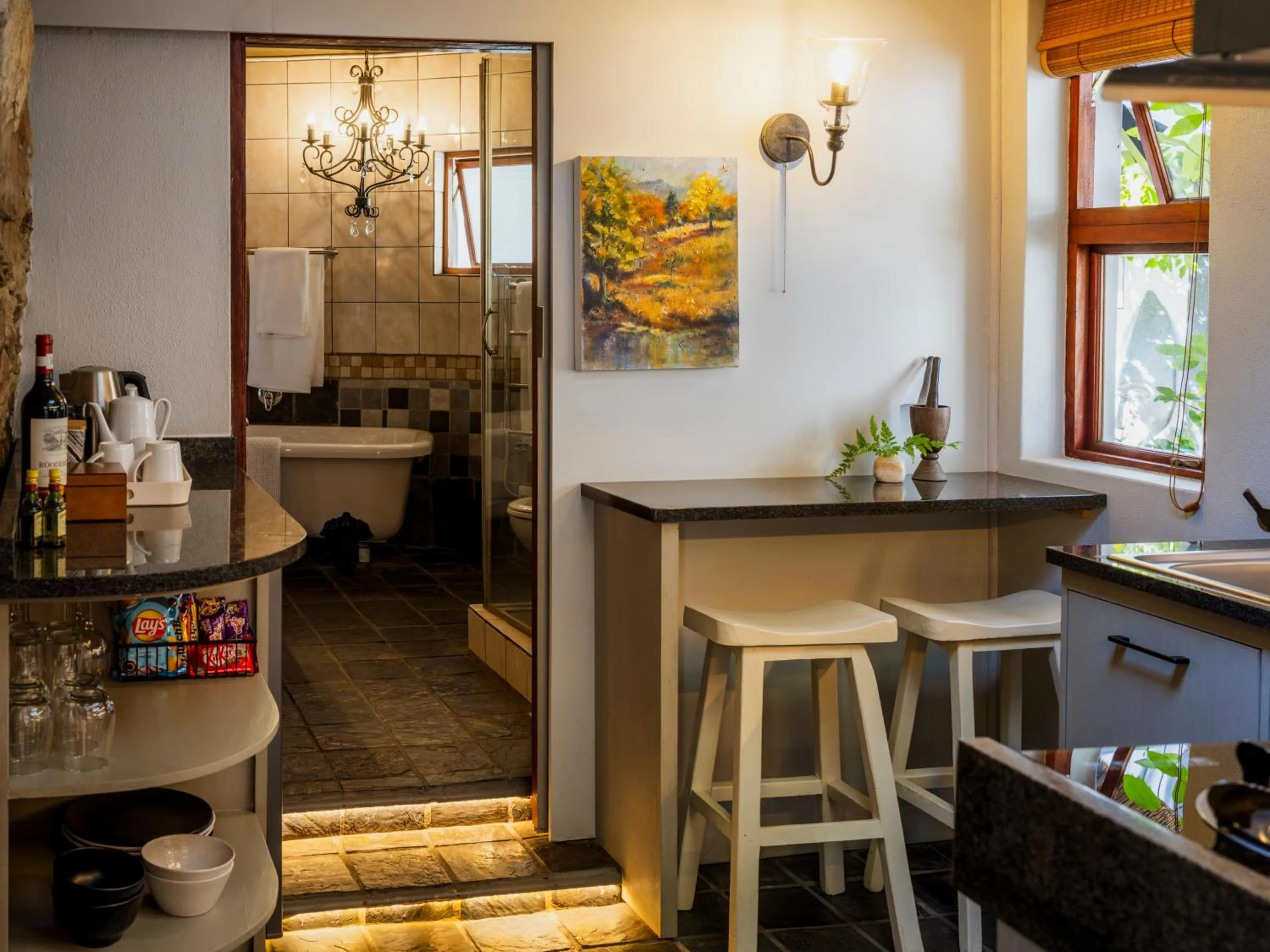 Kitchen or kitchenette in Moontide Riverside Lodge