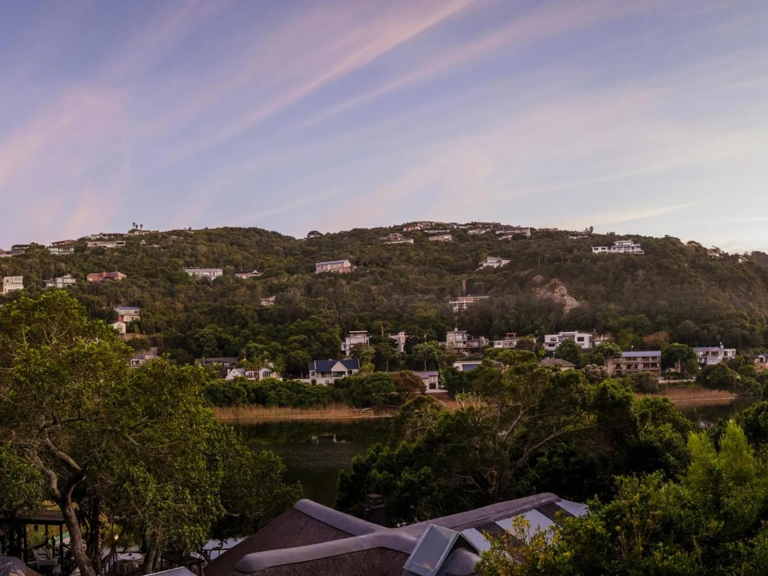 Natural landscape in Moontide Riverside Lodge
