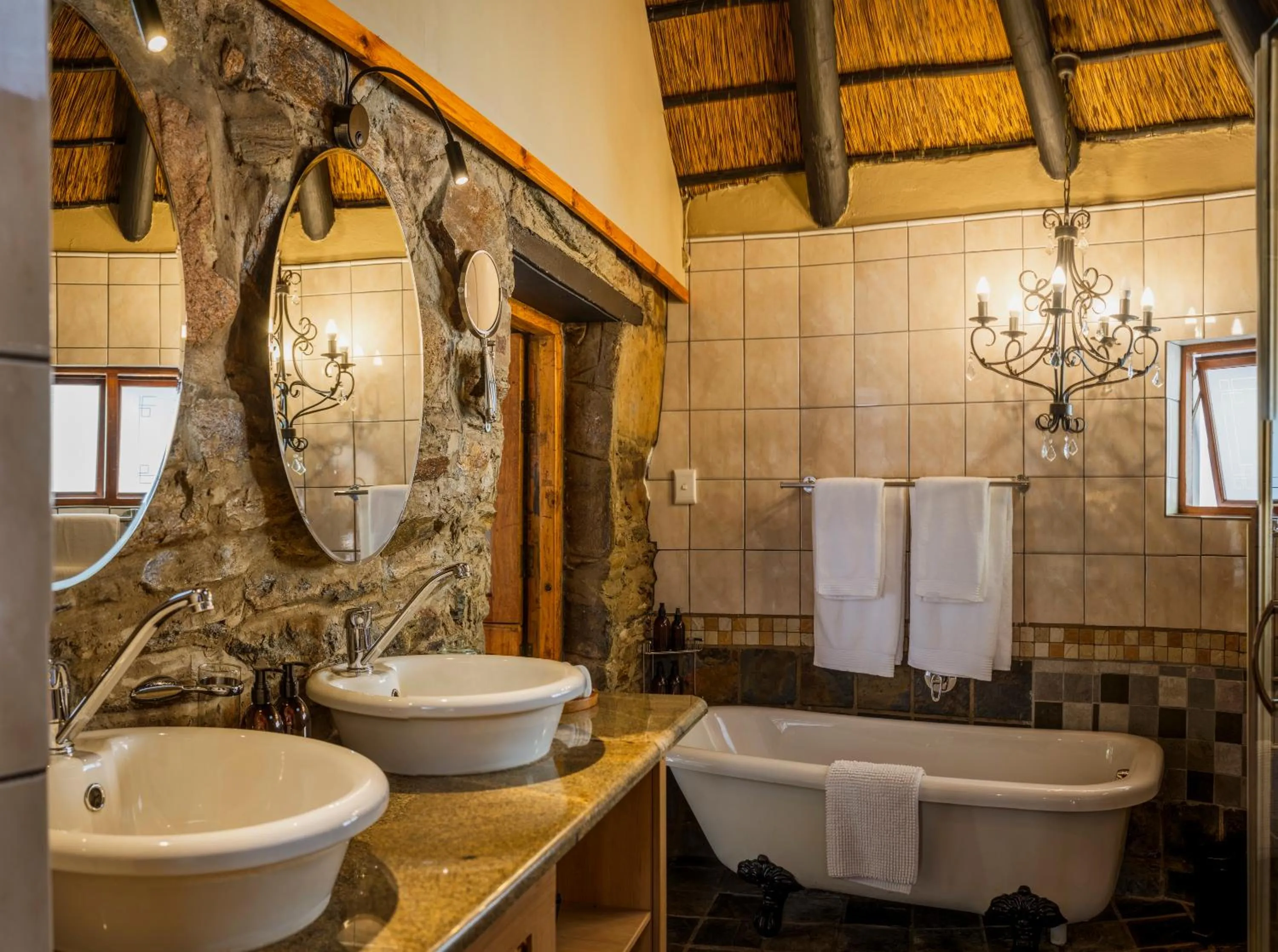 Toilet in Moontide Riverside Lodge