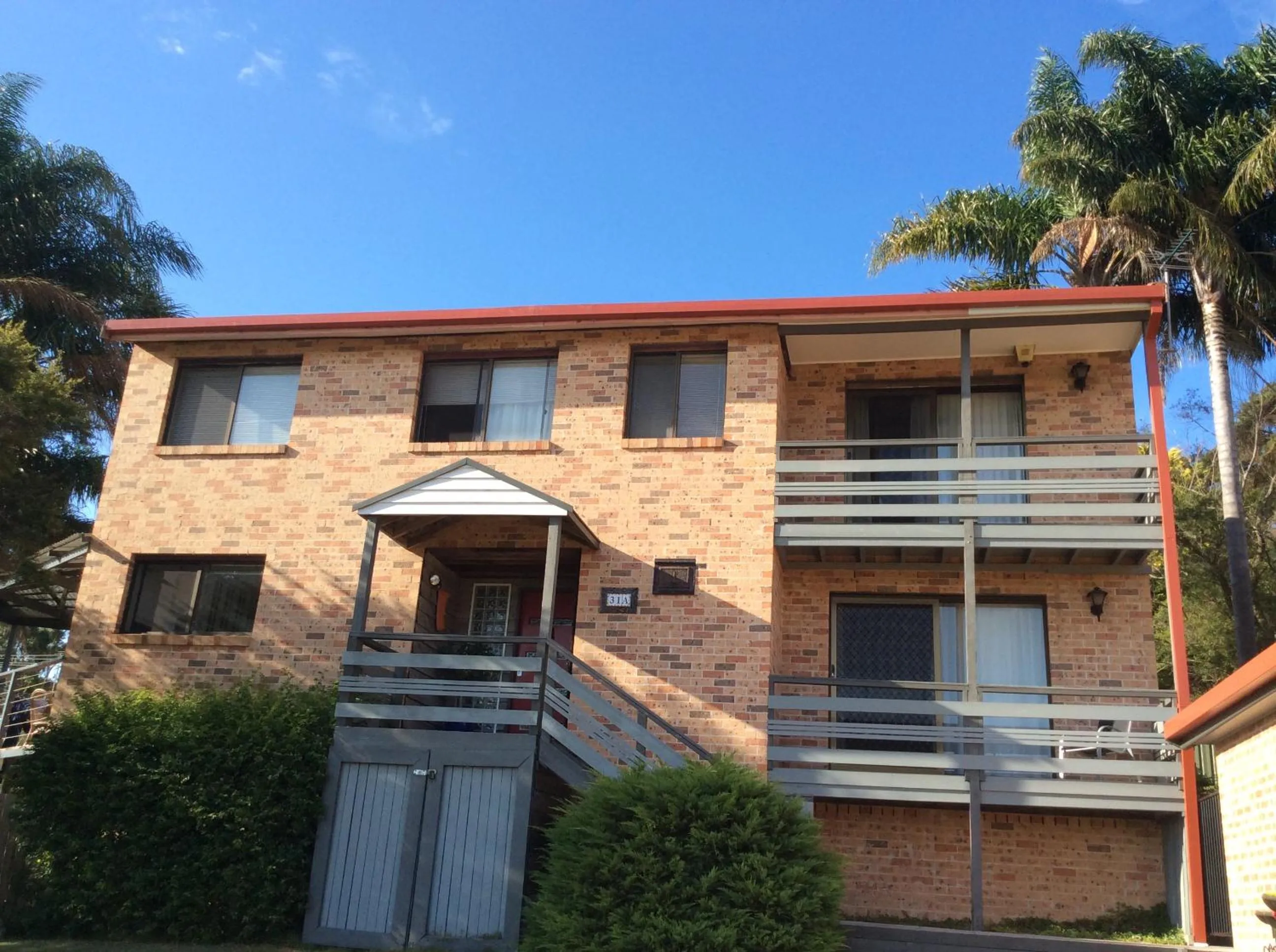 Facade/entrance in Serenity by the Lake