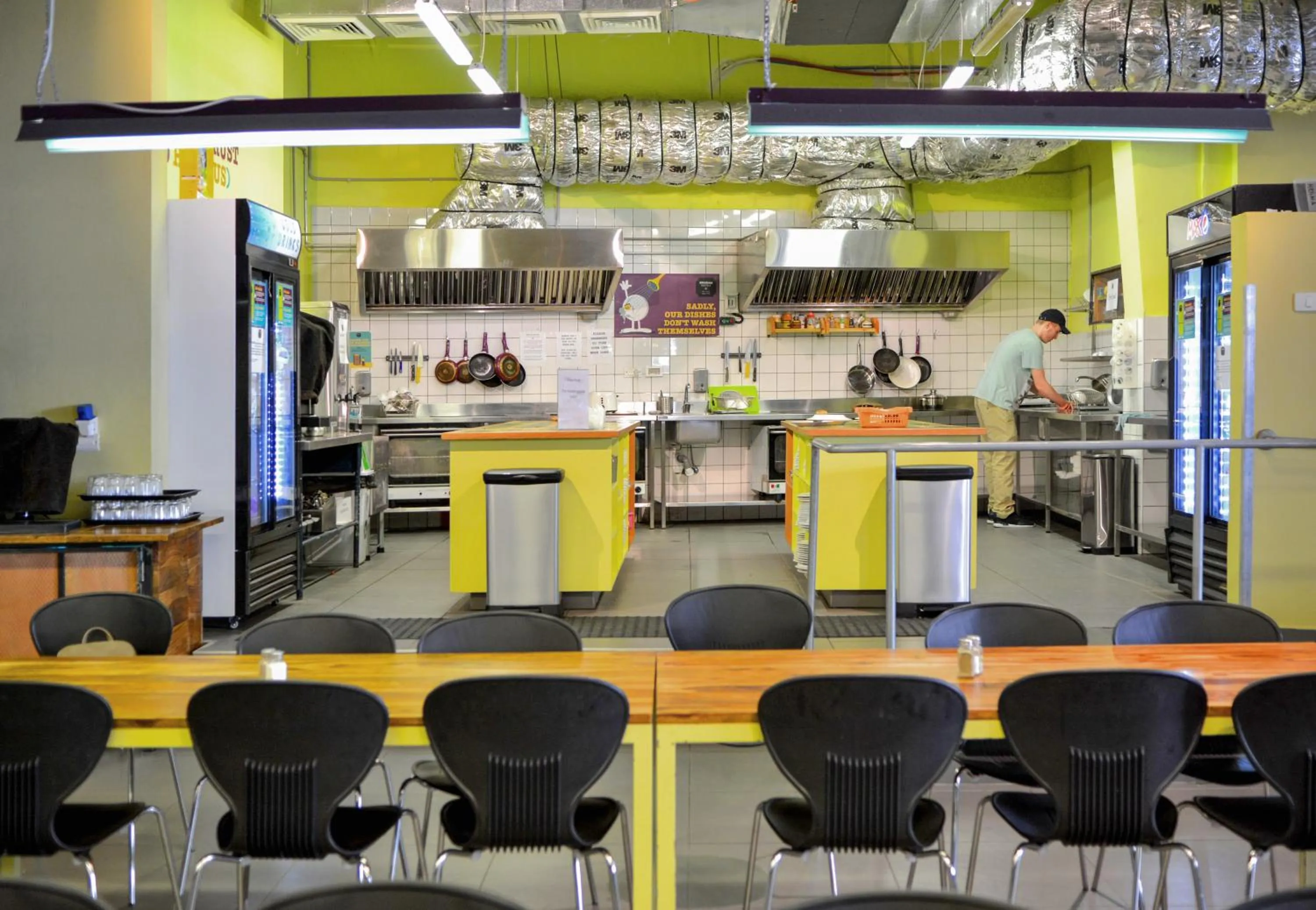 Communal kitchen in Abraham Tel Aviv