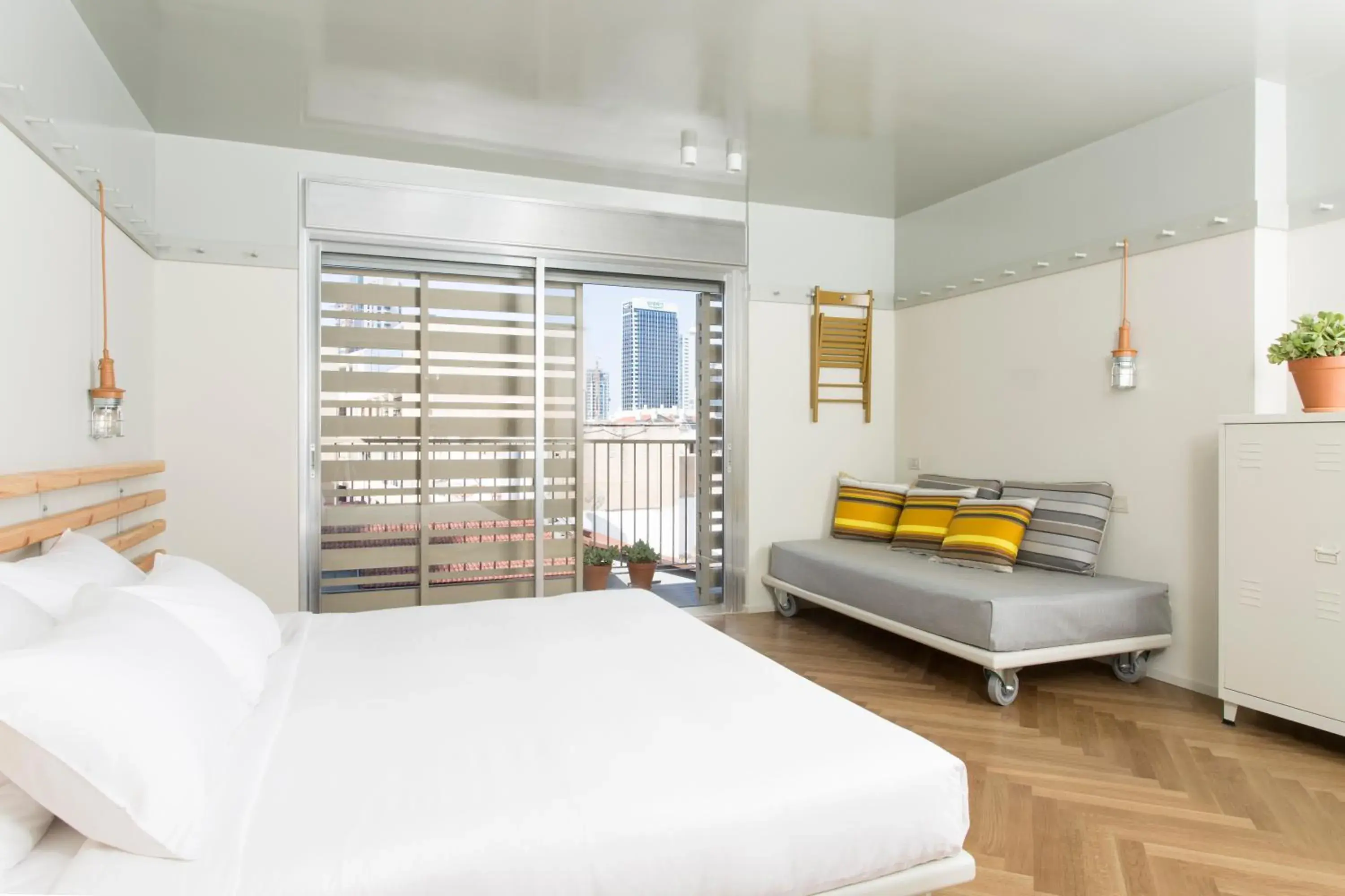 Superior king with balcony in Florentin House - By HOMY Superior king with balcony in Florentin House - By HOMY