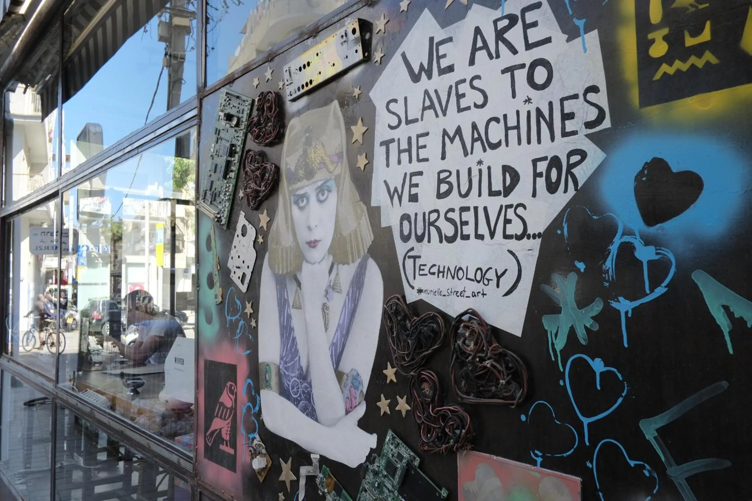 Neighbourhood in Florentin House - By HOMY