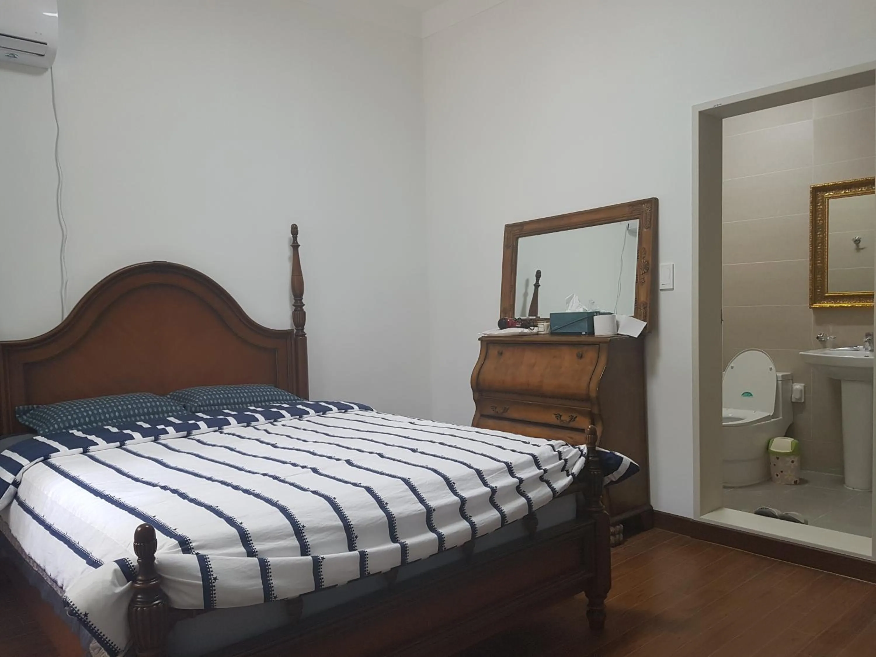 Bed in The Castle Stay