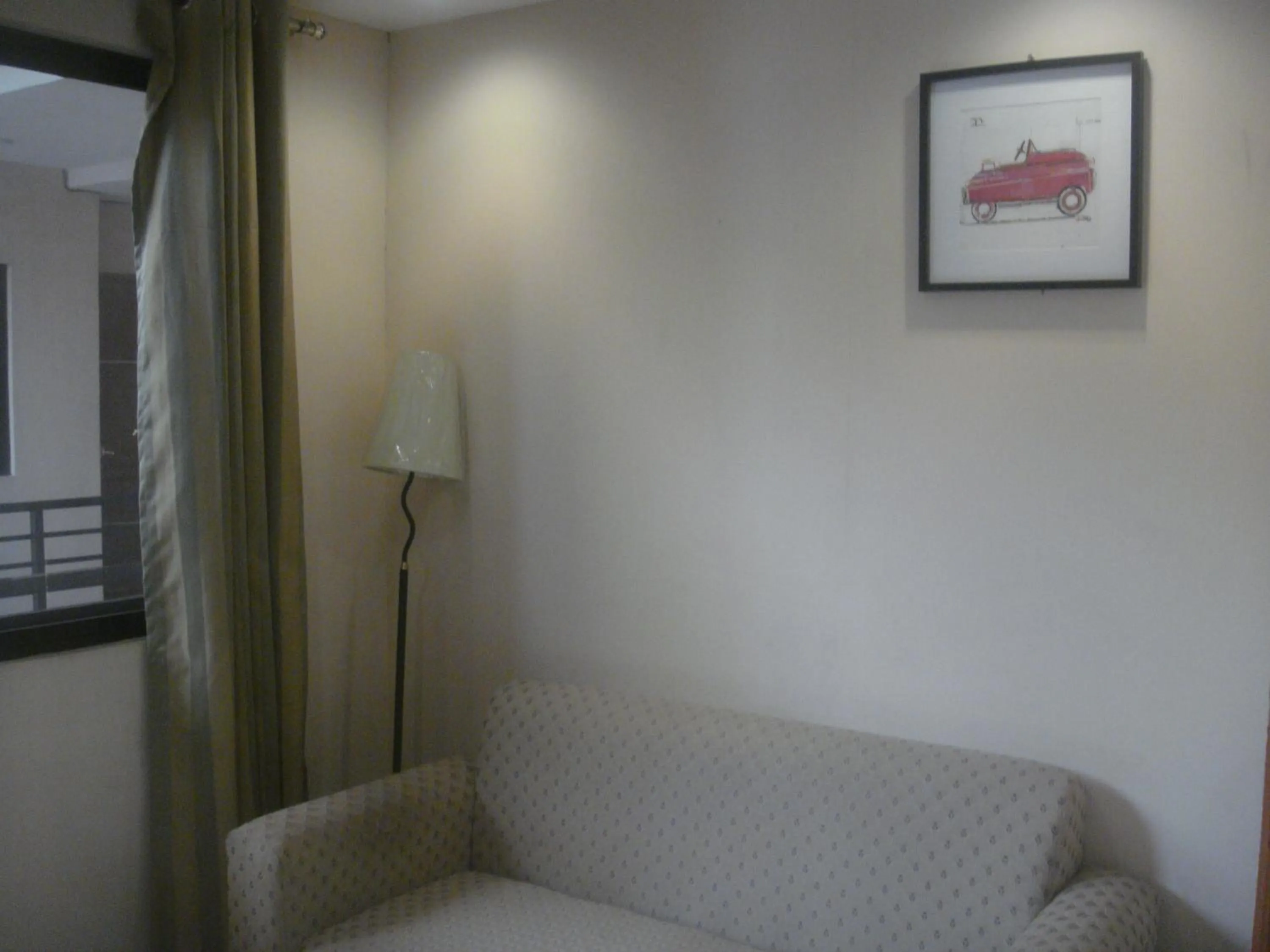 Living room in Hidden Pearl Hotel (Janus Luxury Suites)