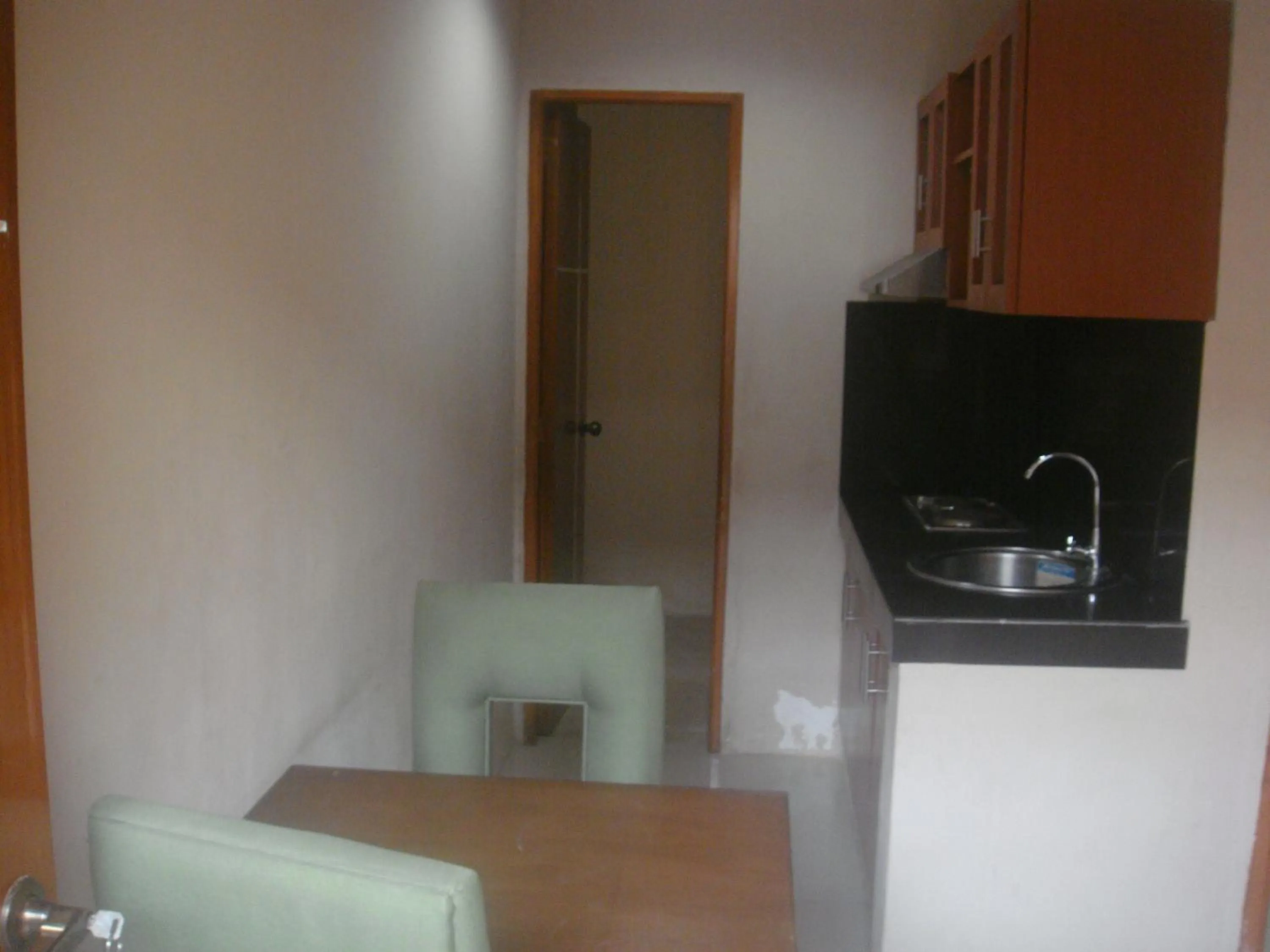 Dining area in Hidden Pearl Hotel (Janus Luxury Suites)