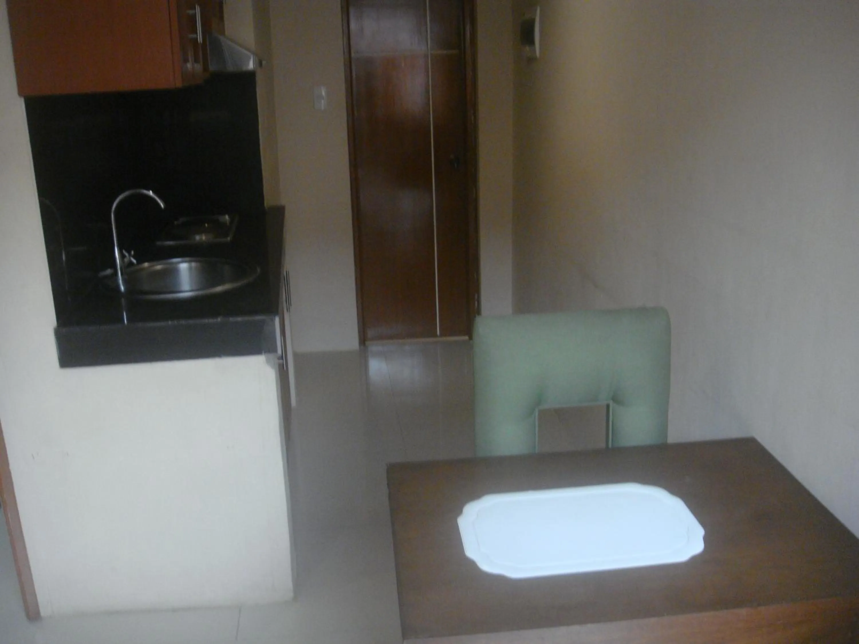 Kitchen or kitchenette in Hidden Pearl Hotel (Janus Luxury Suites)