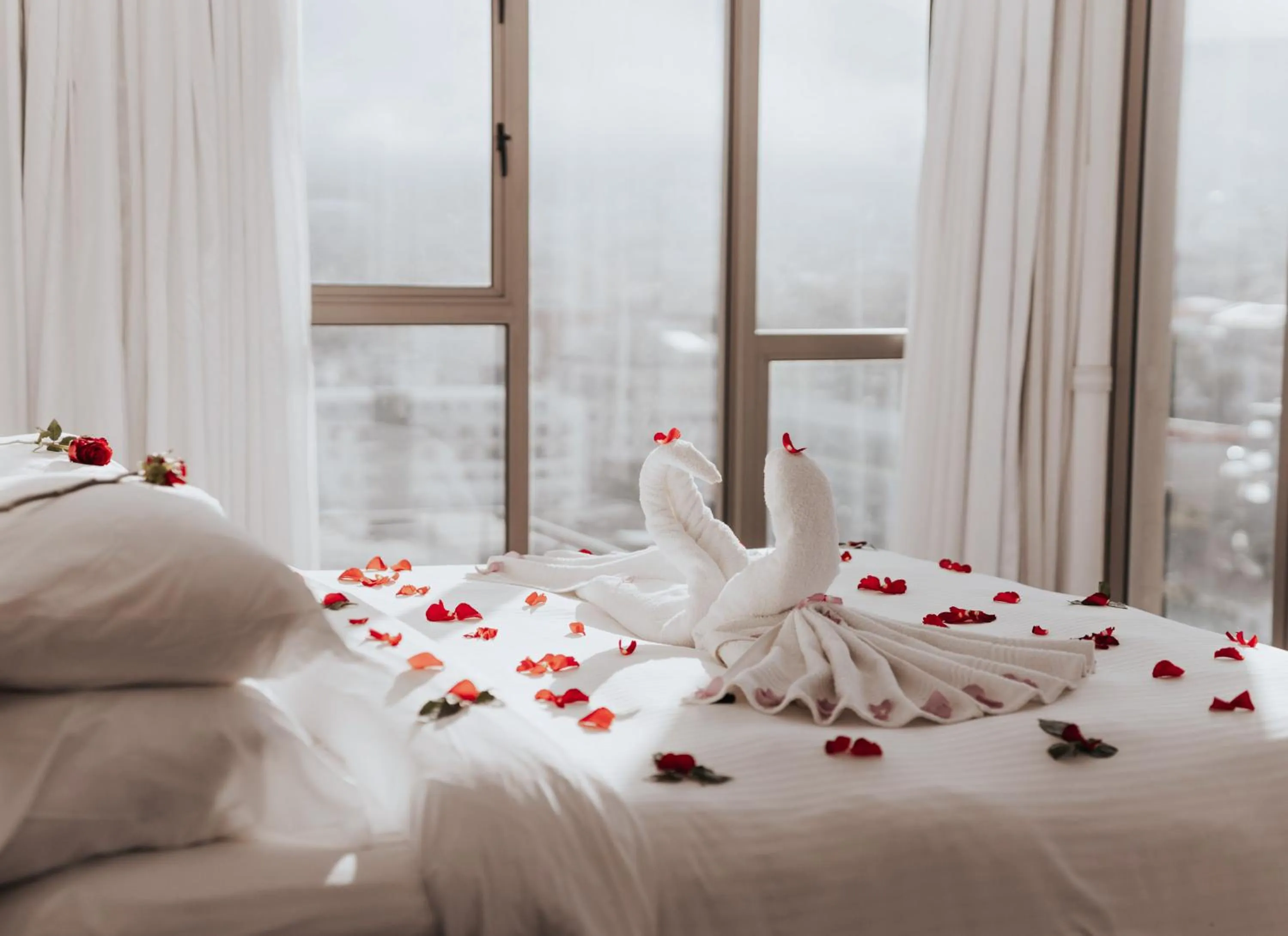 Property building, Bed in Pepperclub Hotel