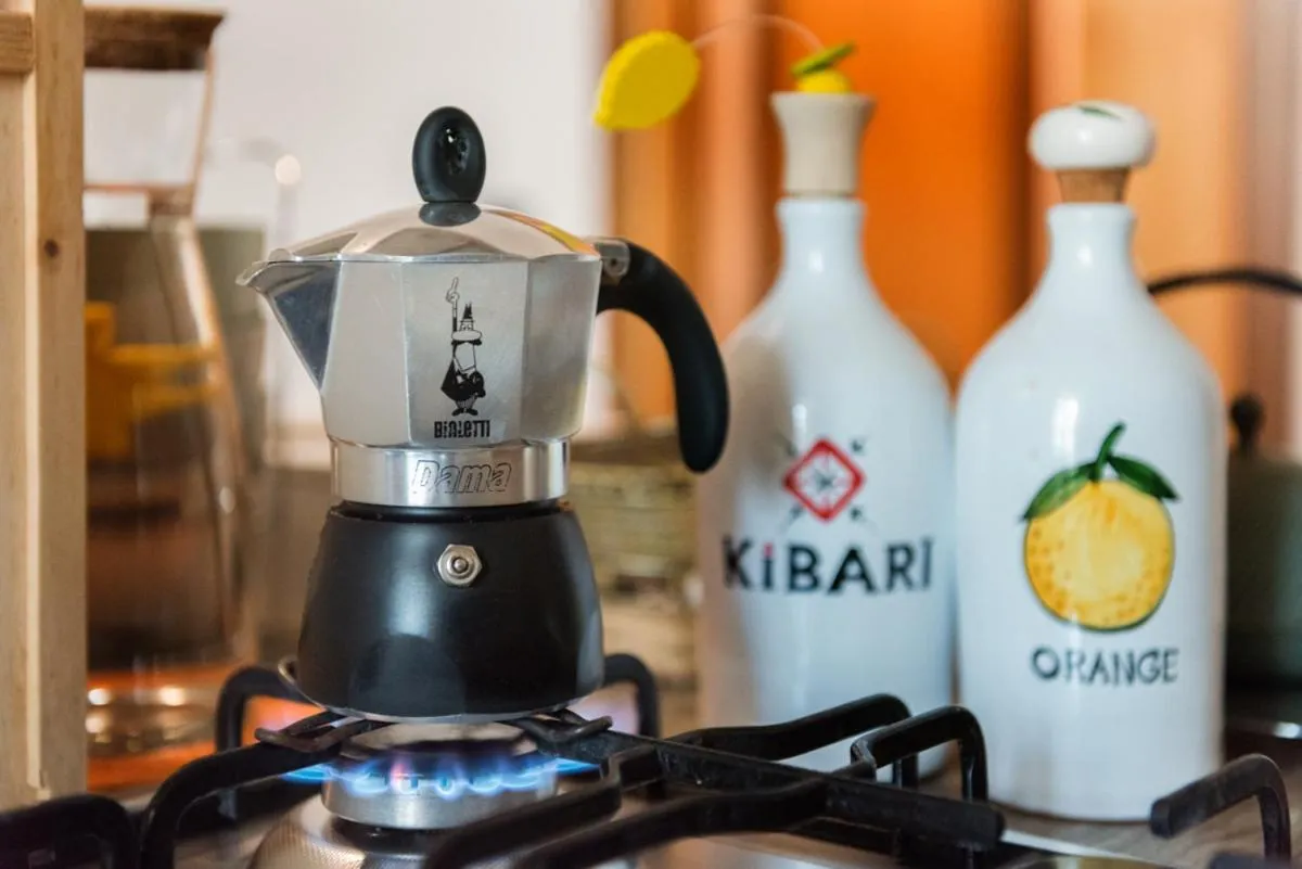 Communal kitchen in KiBari B&B