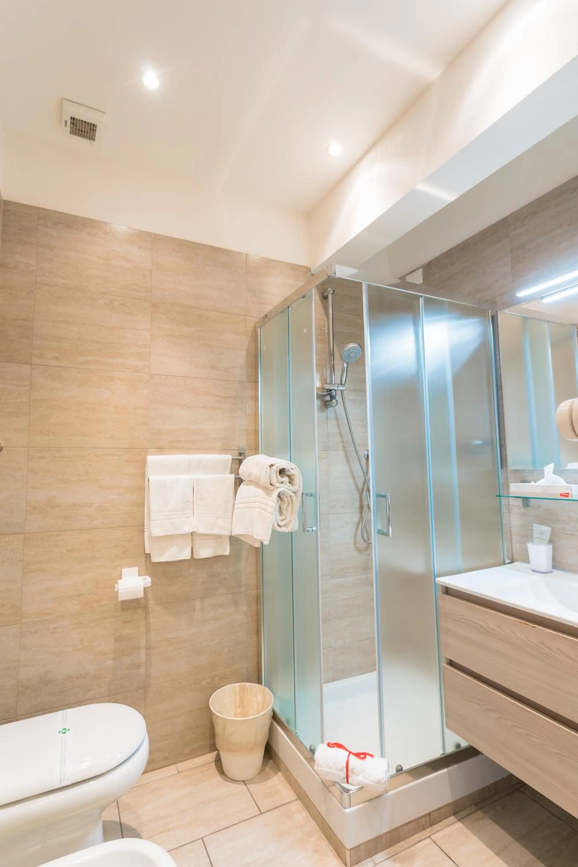 Shower in BQ House Milizie Luxury Rooms
