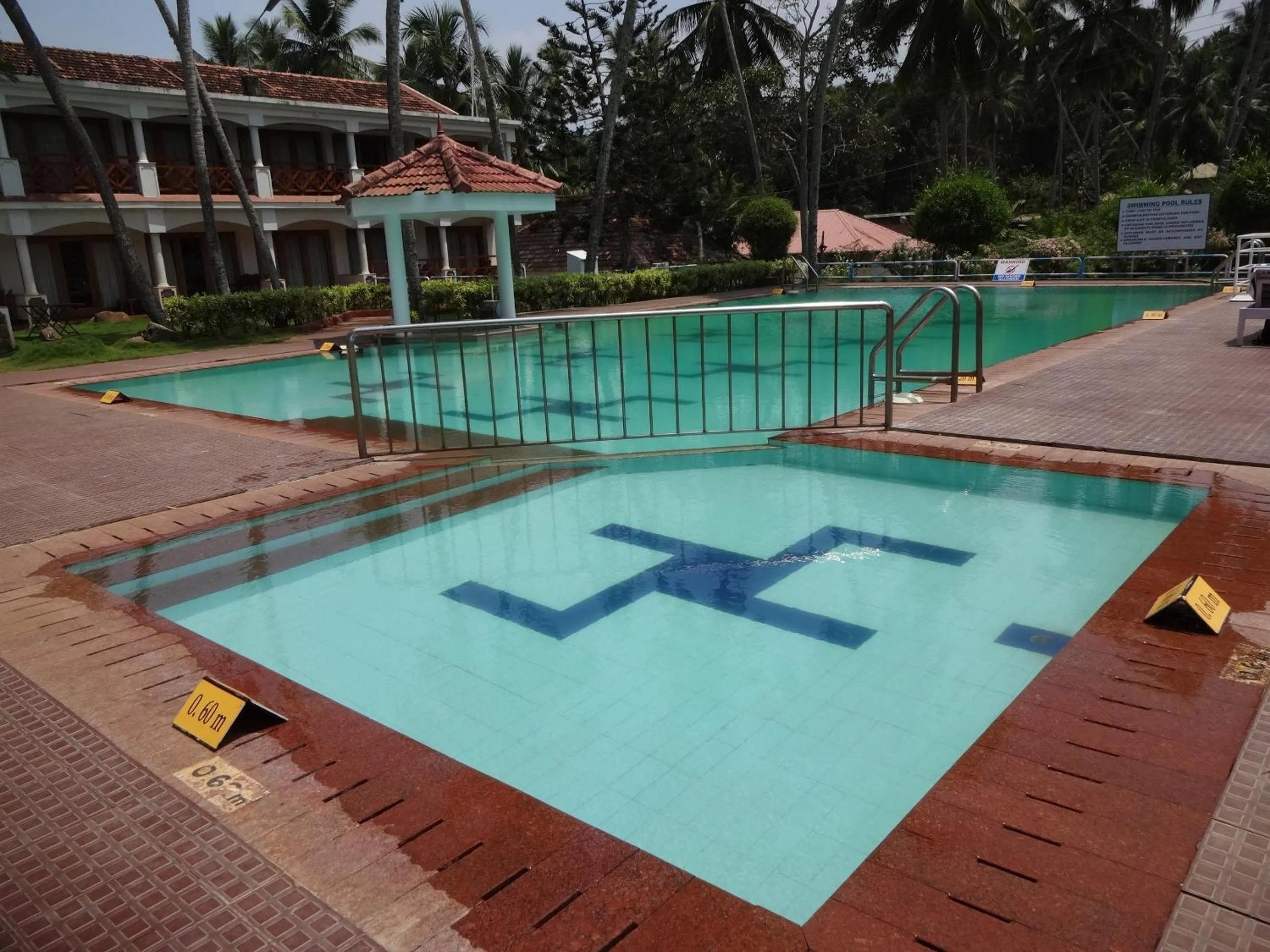 Swimming pool in KTDC Samudra Beach Resort