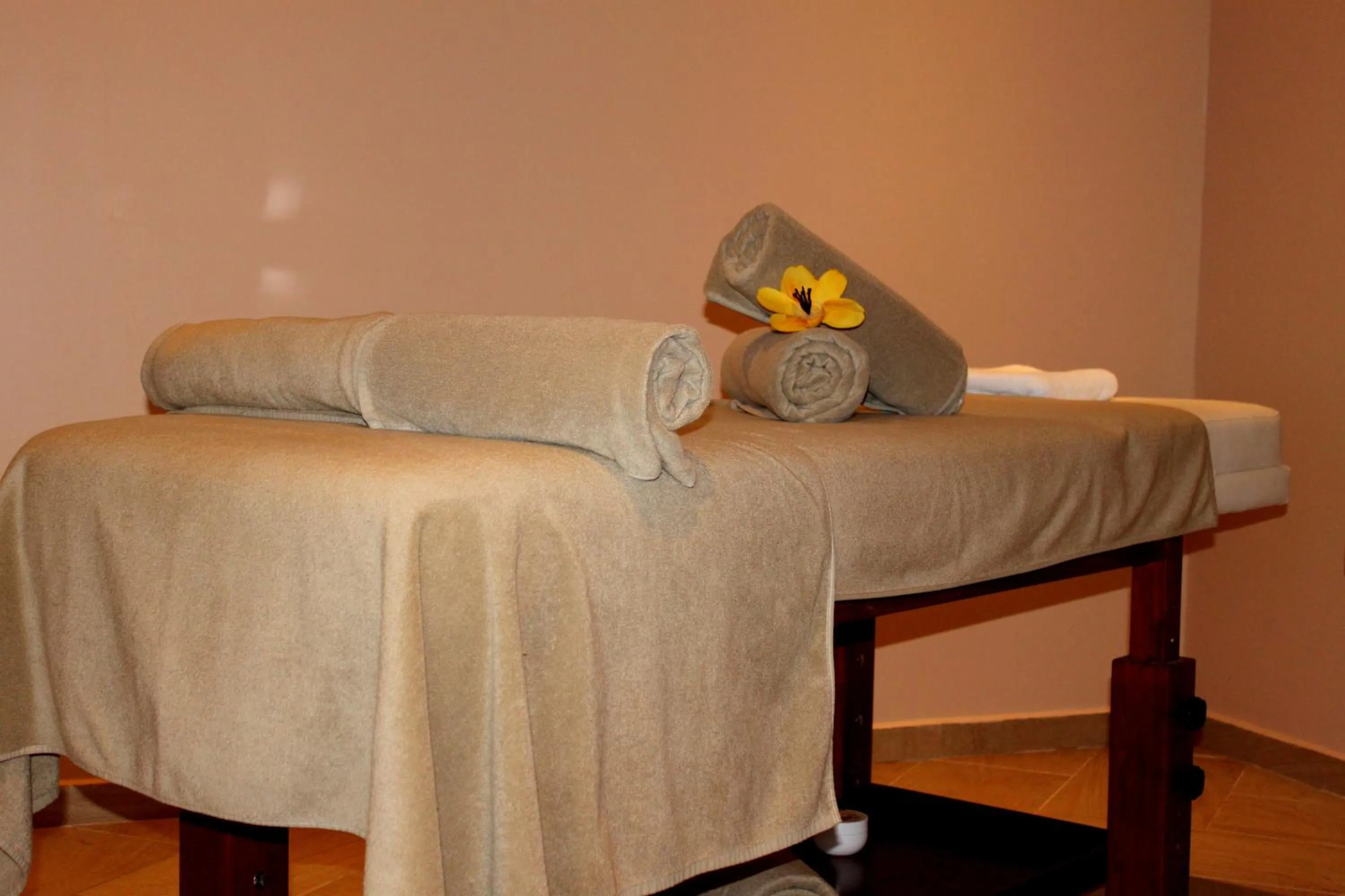 Massage, Bed in Park Hotel and SPA Vella Hills