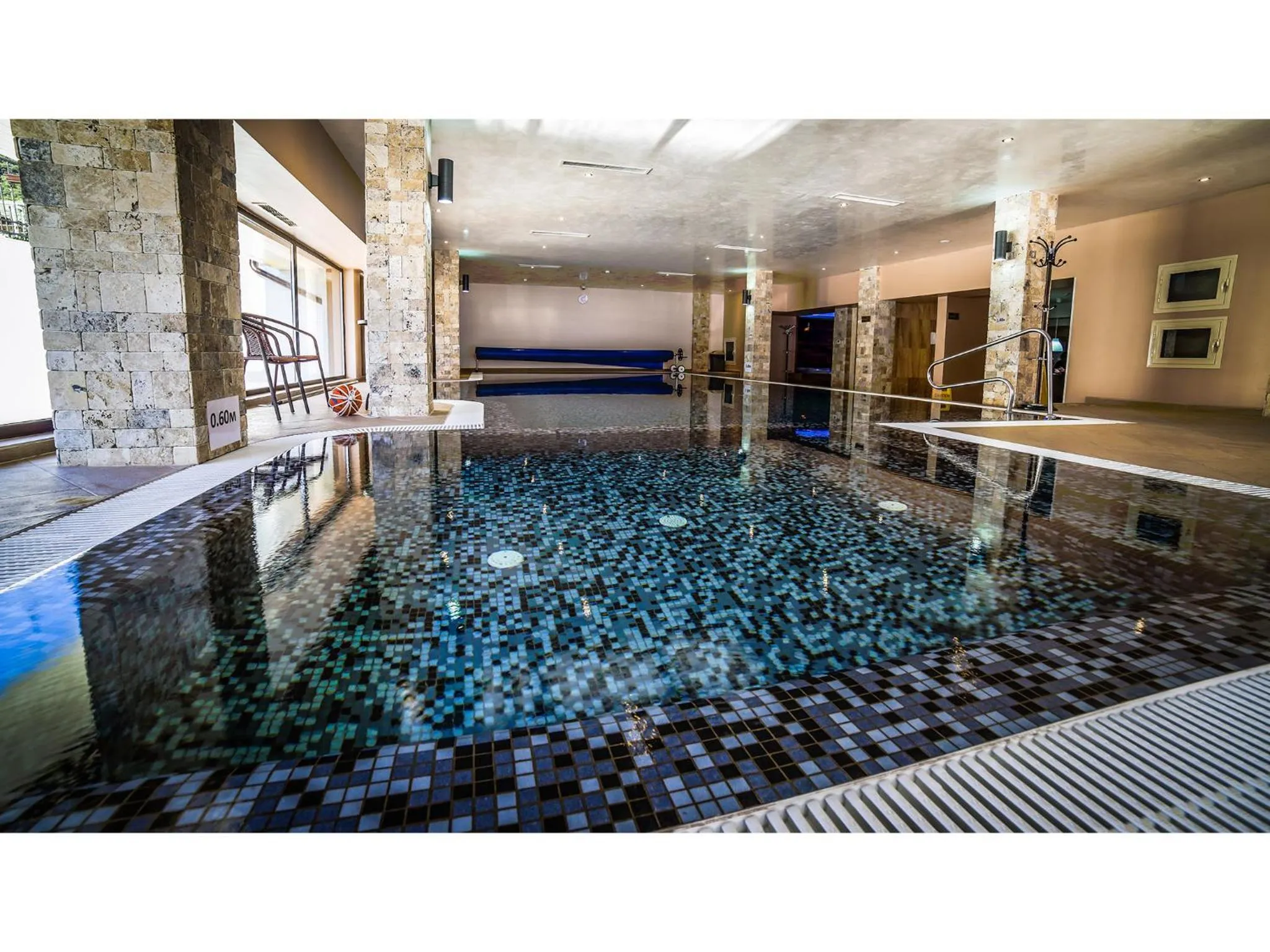 Swimming pool in Park Hotel and SPA Vella Hills